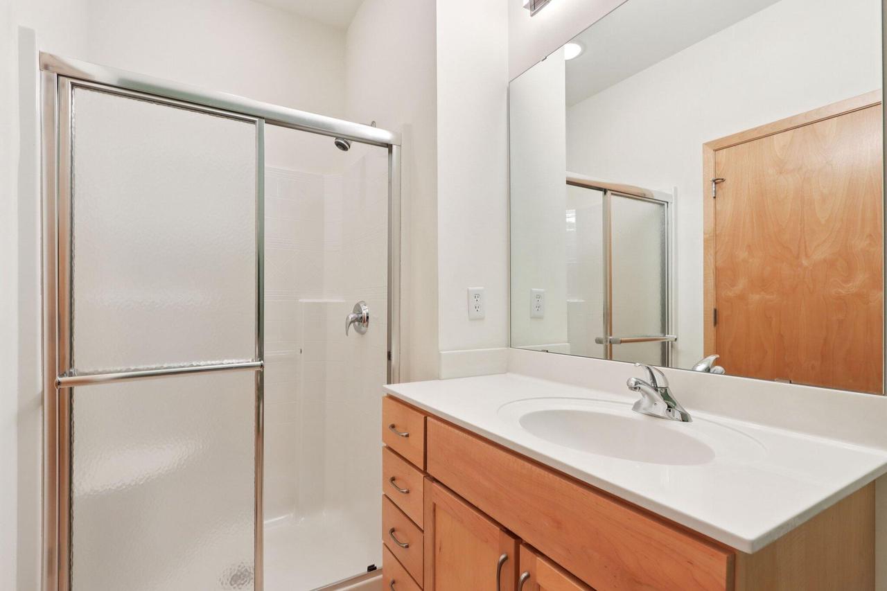 2118 North Commerce STREET