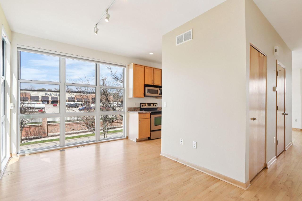 2118 North Commerce STREET