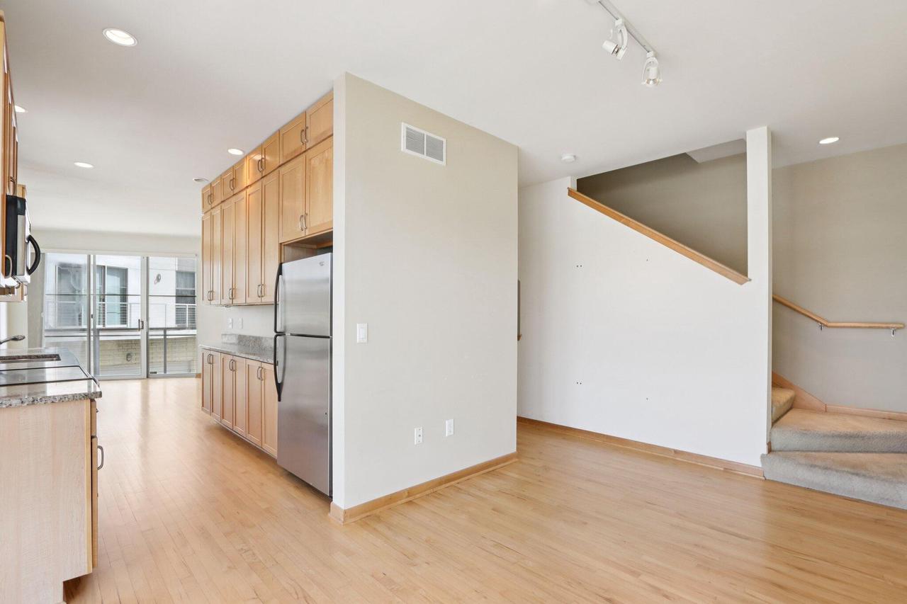 2118 North Commerce STREET