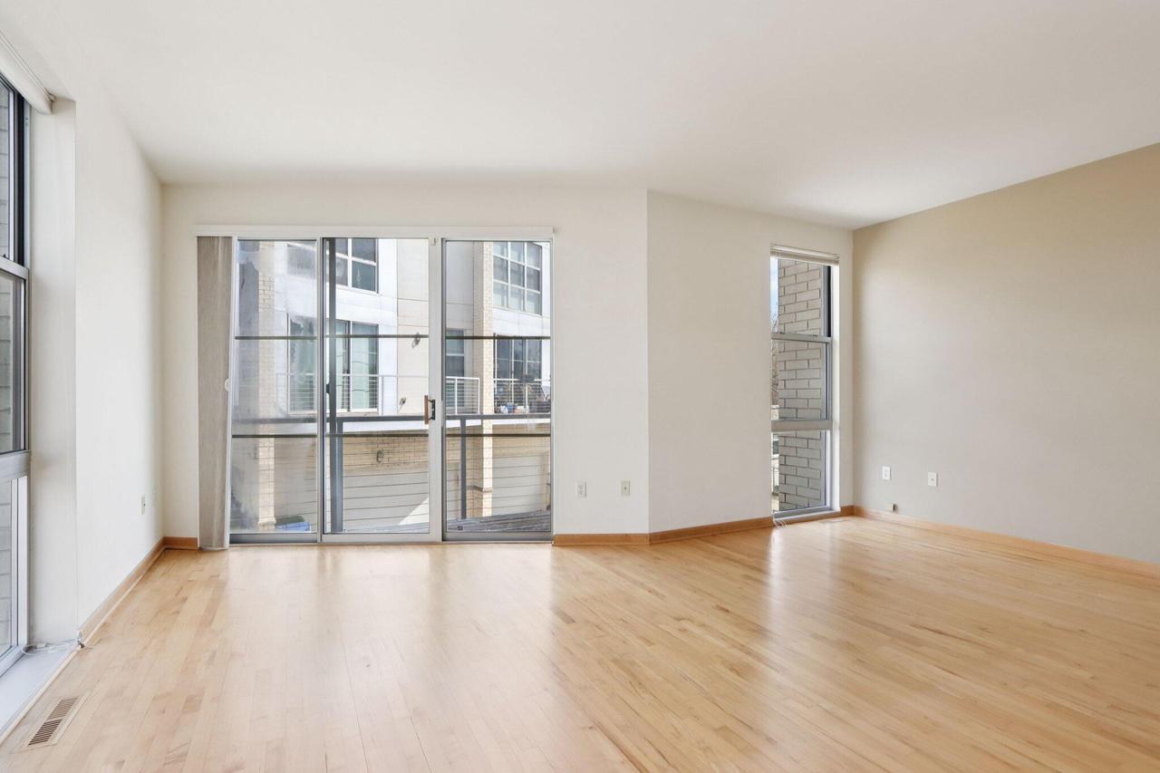 2118 North Commerce STREET