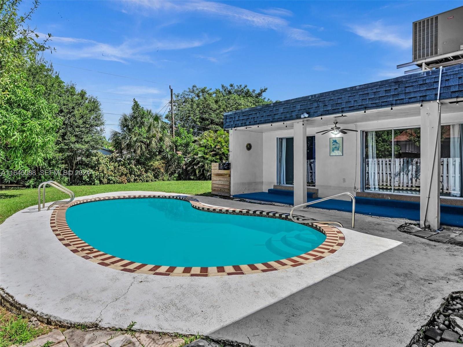 1281 SW 32nd Street