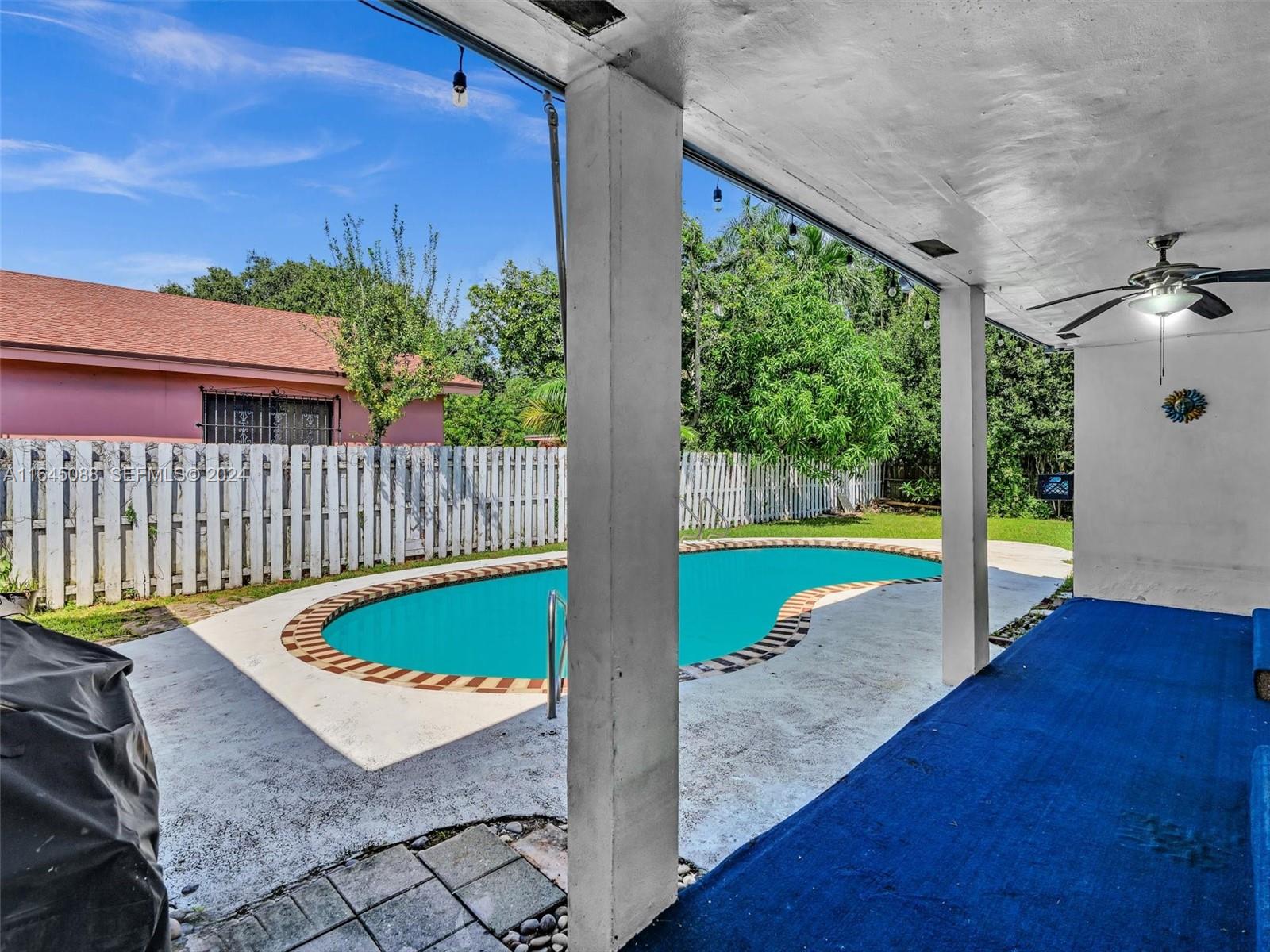 1281 SW 32nd Street