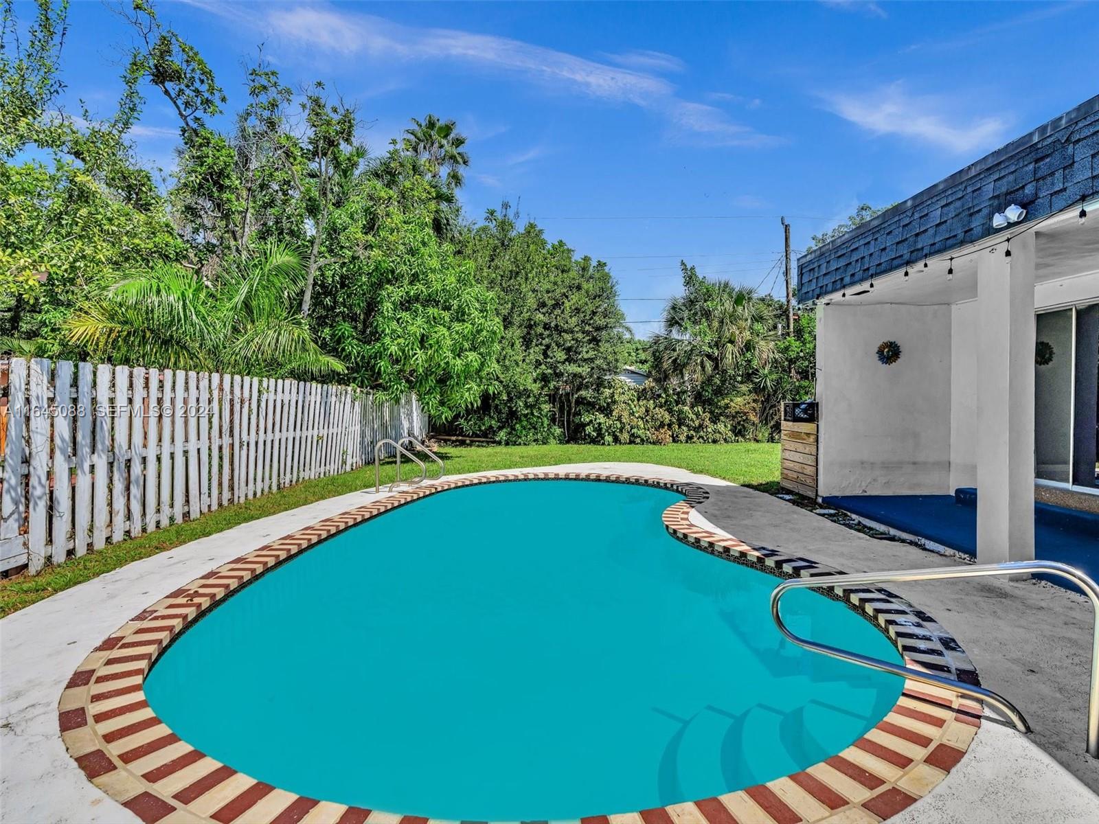 1281 SW 32nd Street