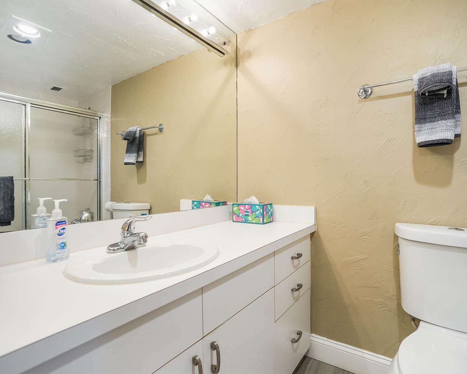 2671 S Course Dr 907