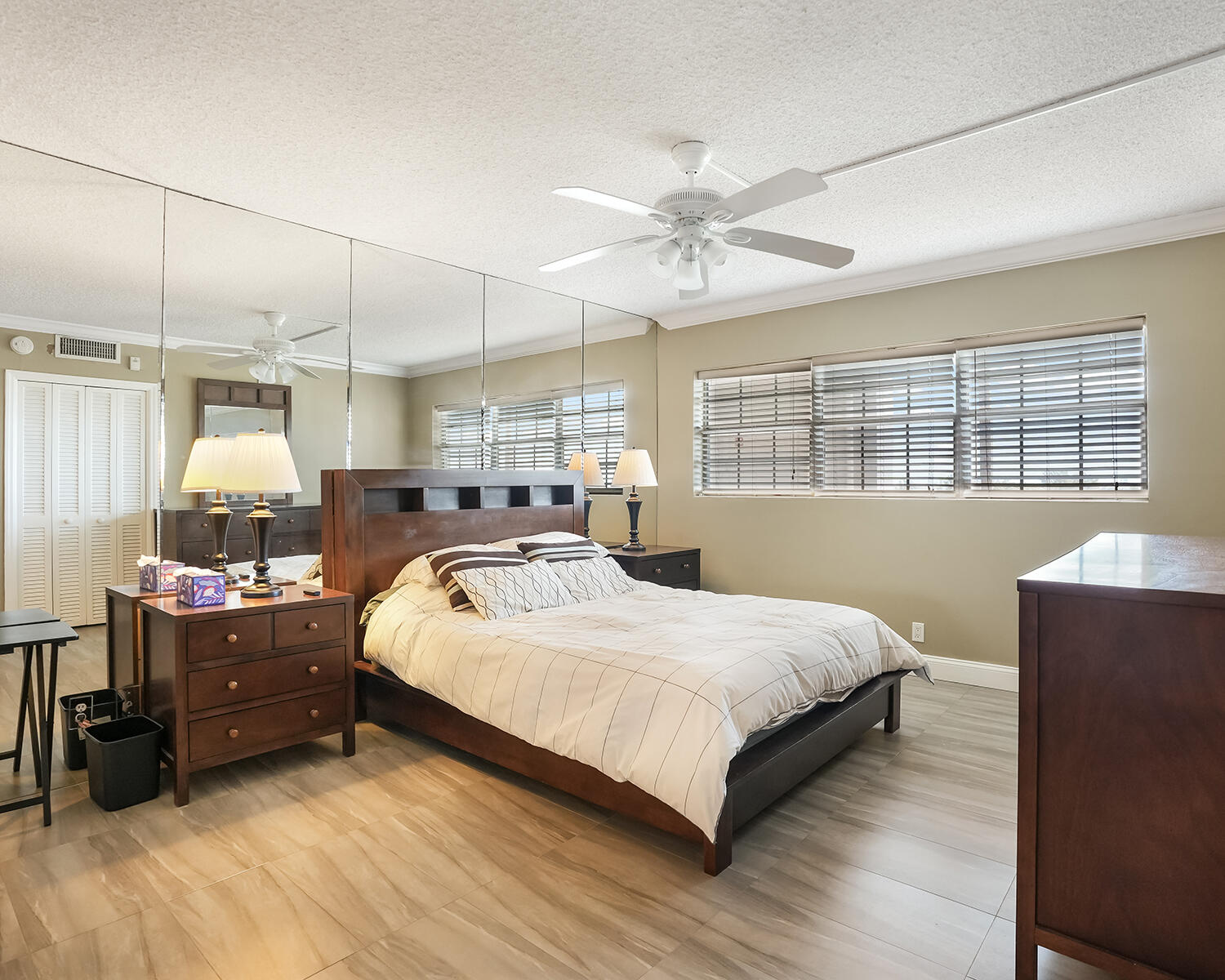 2671 S Course Dr 907