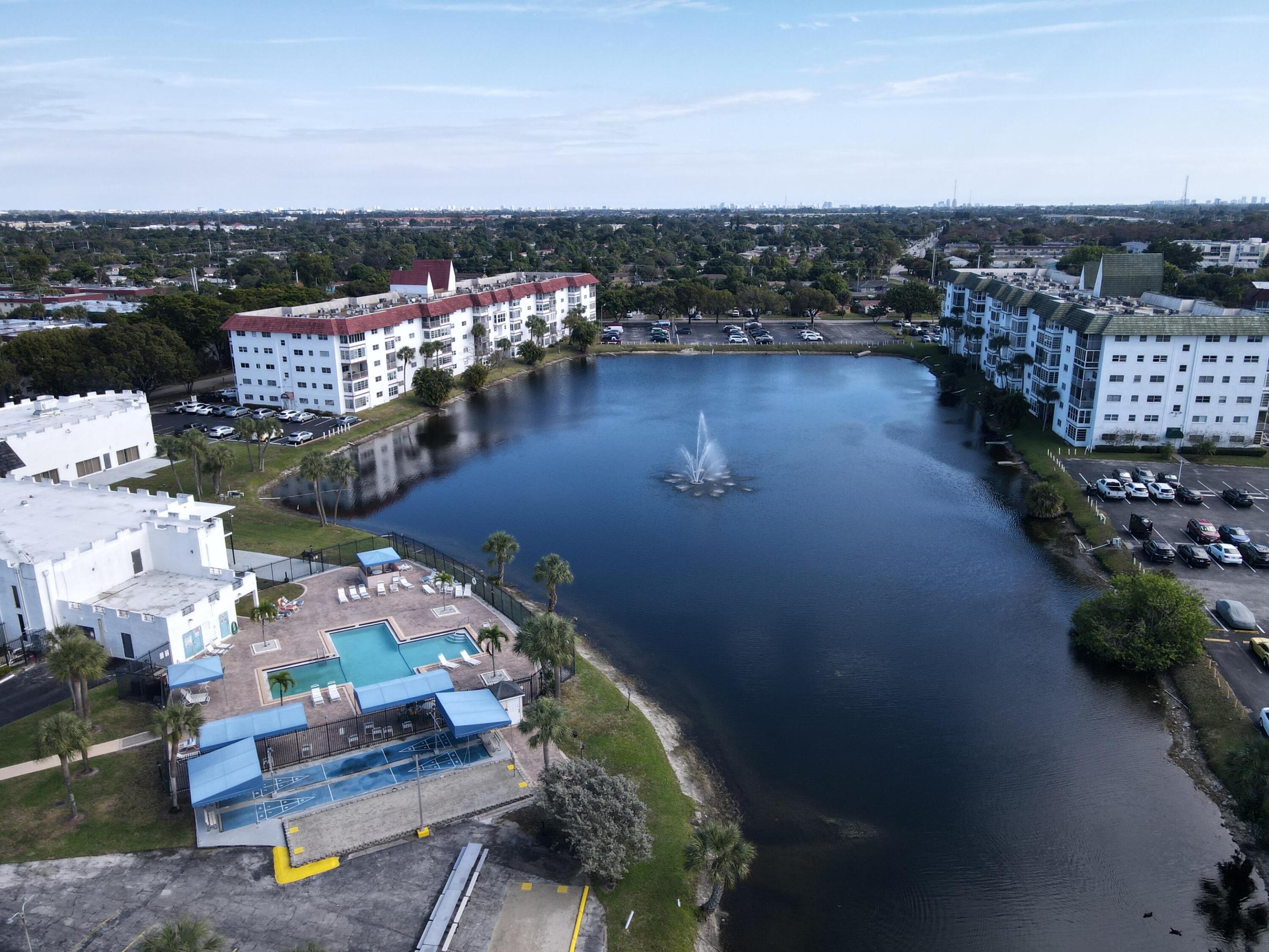 4770 NW 21st Street 306