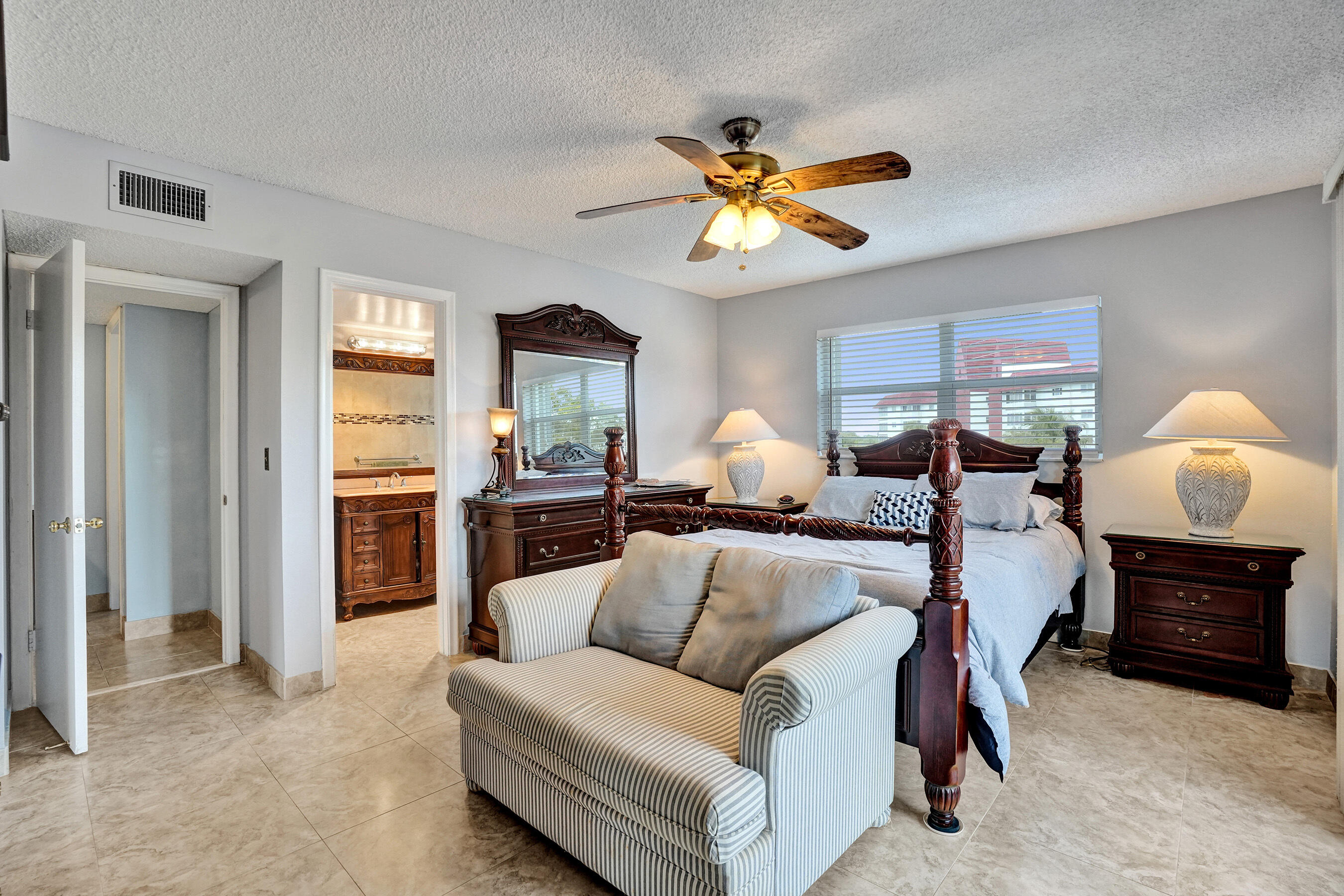 4770 NW 21st Street 306