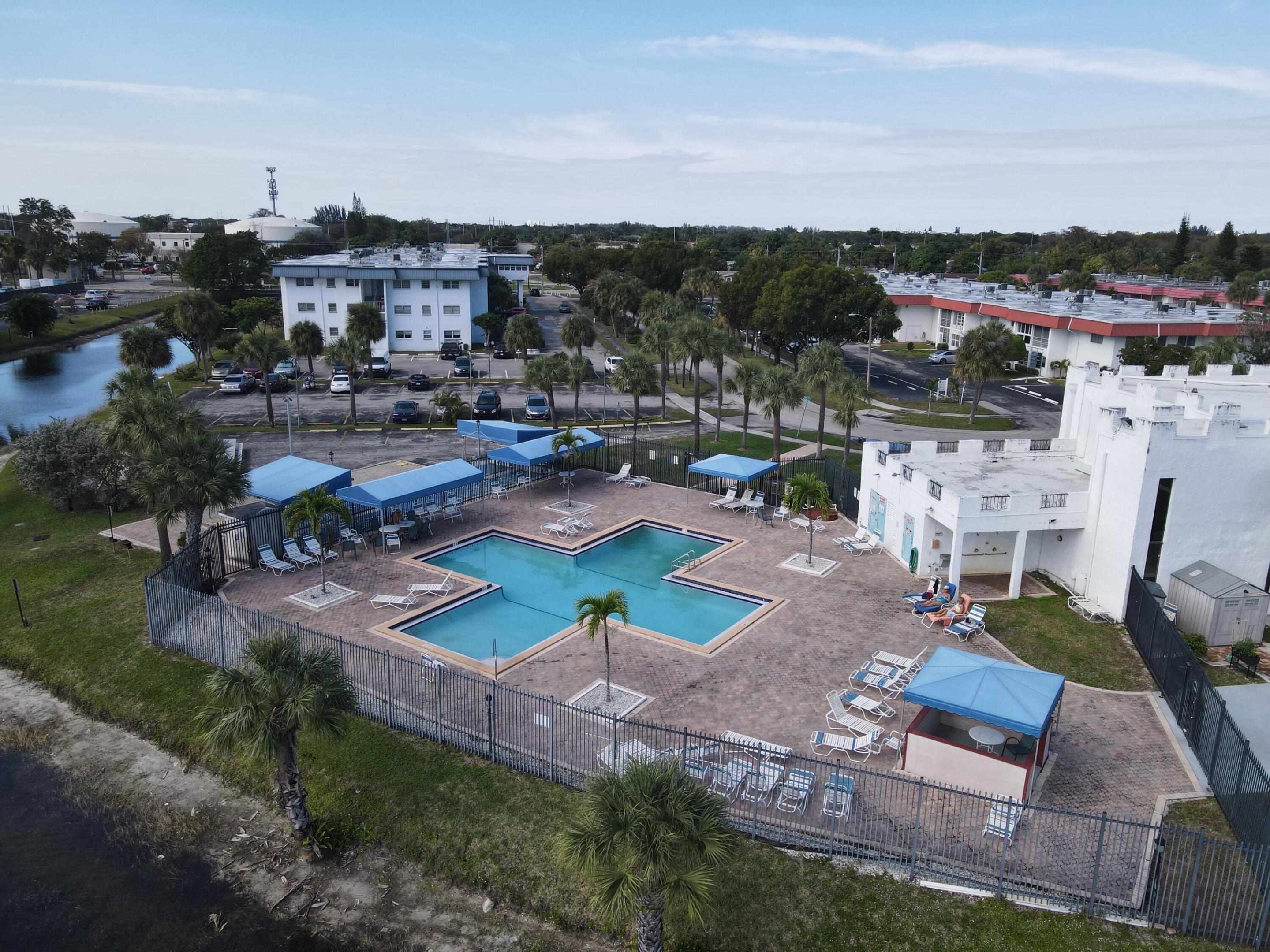 4770 NW 21st Street 306