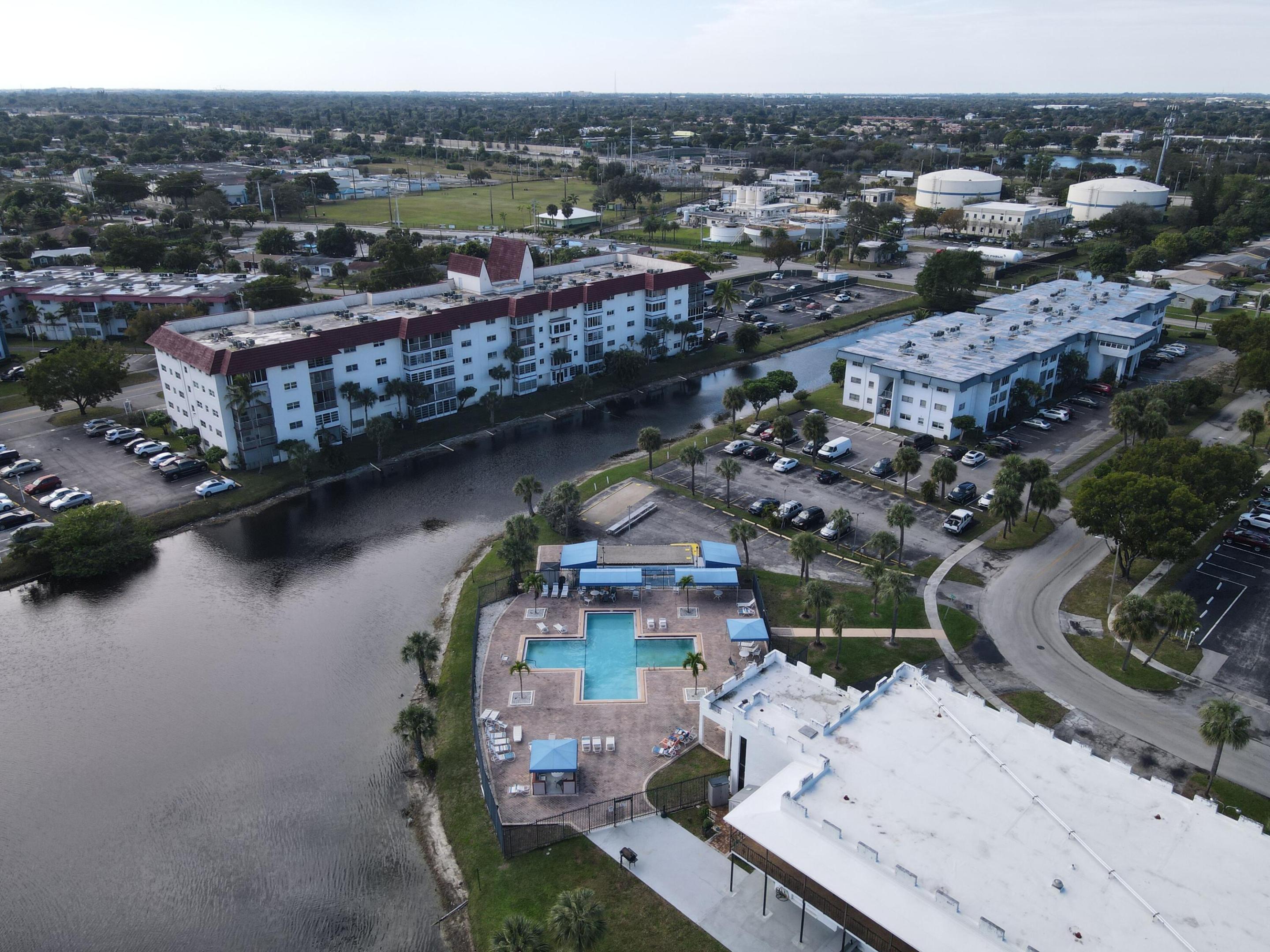 4770 NW 21st Street 306