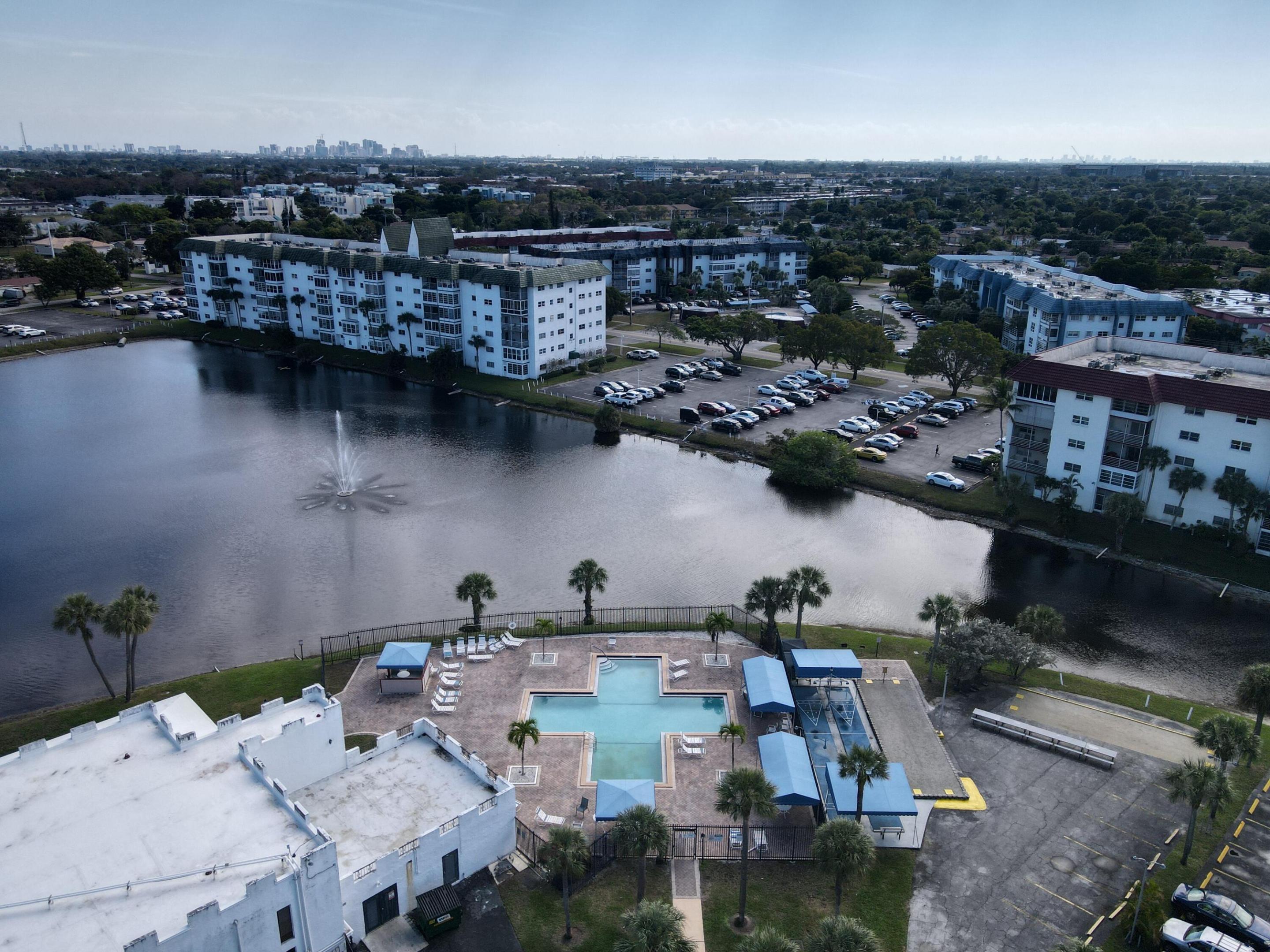 4770 NW 21st Street 306