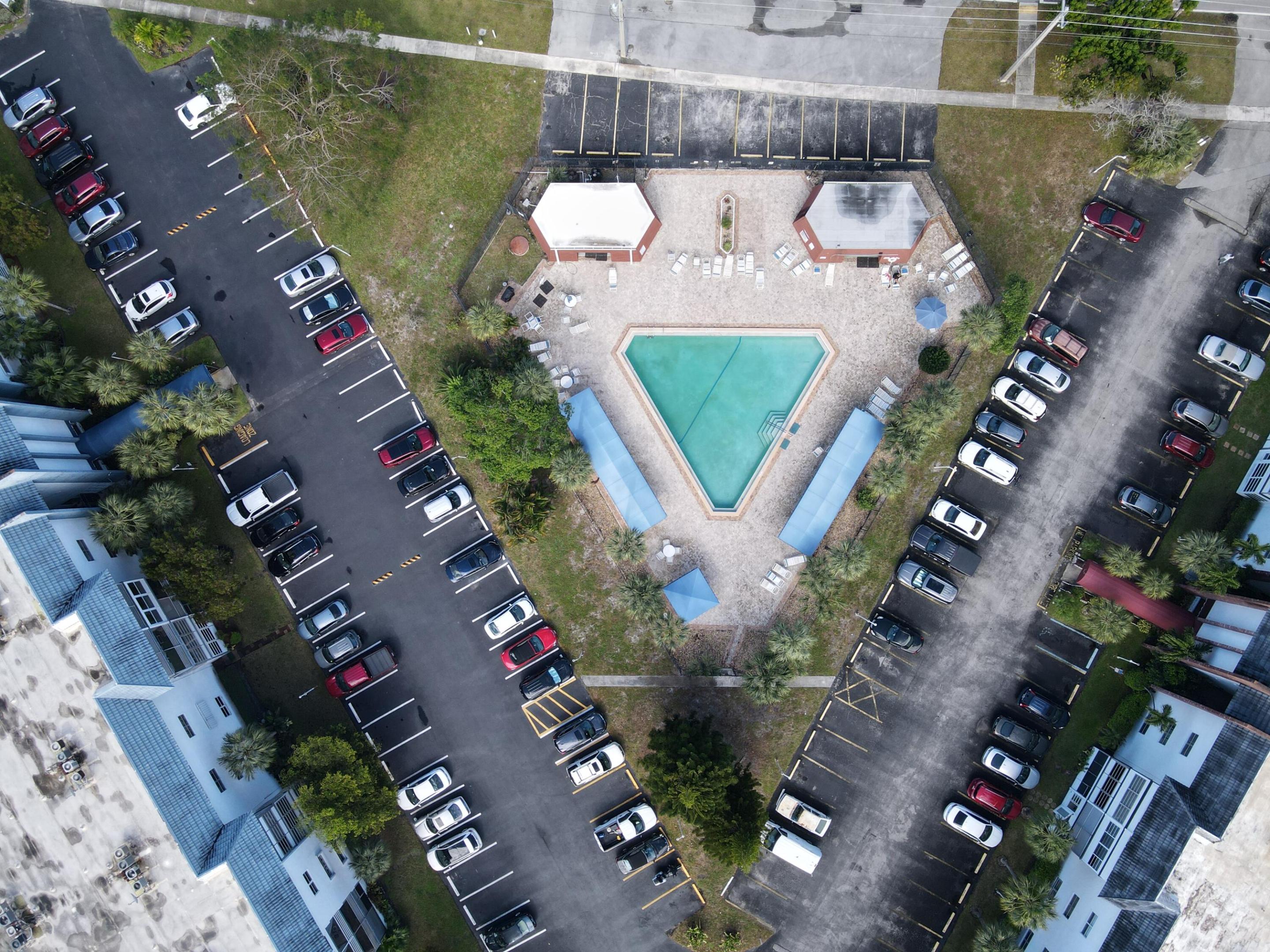 4770 NW 21st Street 306