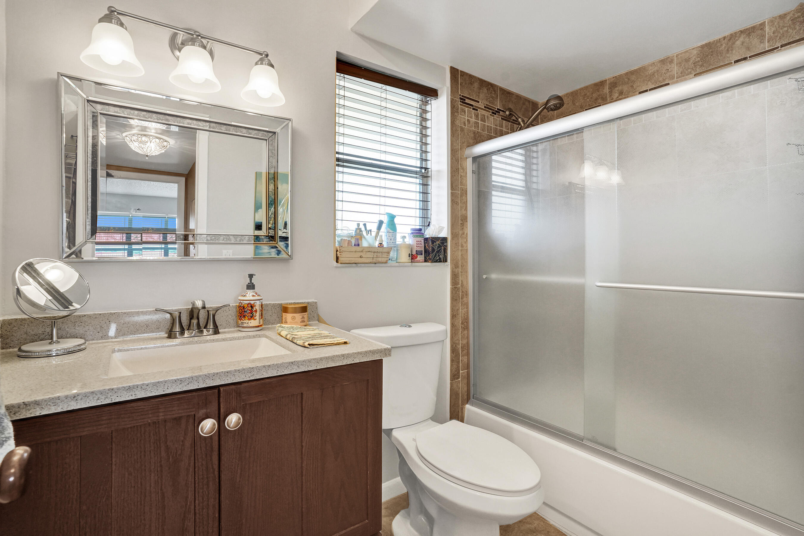 2901 E Sunrise Lakes Drive E Unit: 305