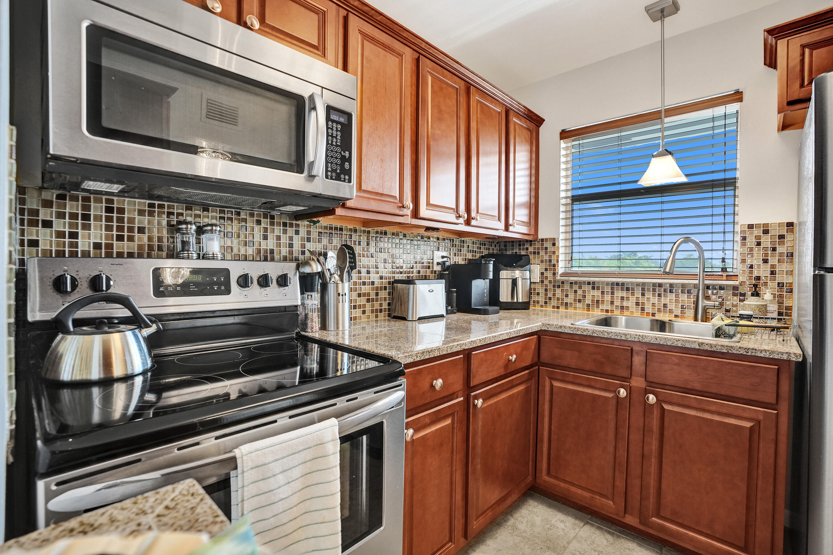 2901 E Sunrise Lakes Drive E Unit: 305