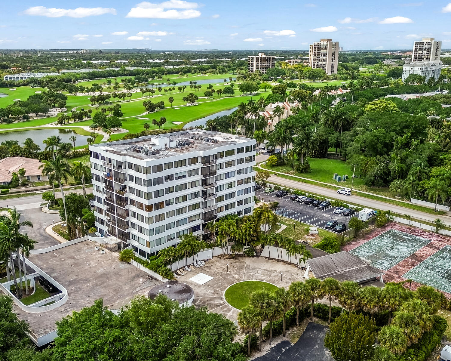 1500 Presidential Way 806