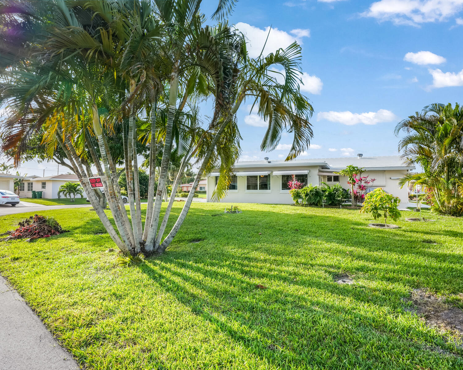 4712 Mainland Drive