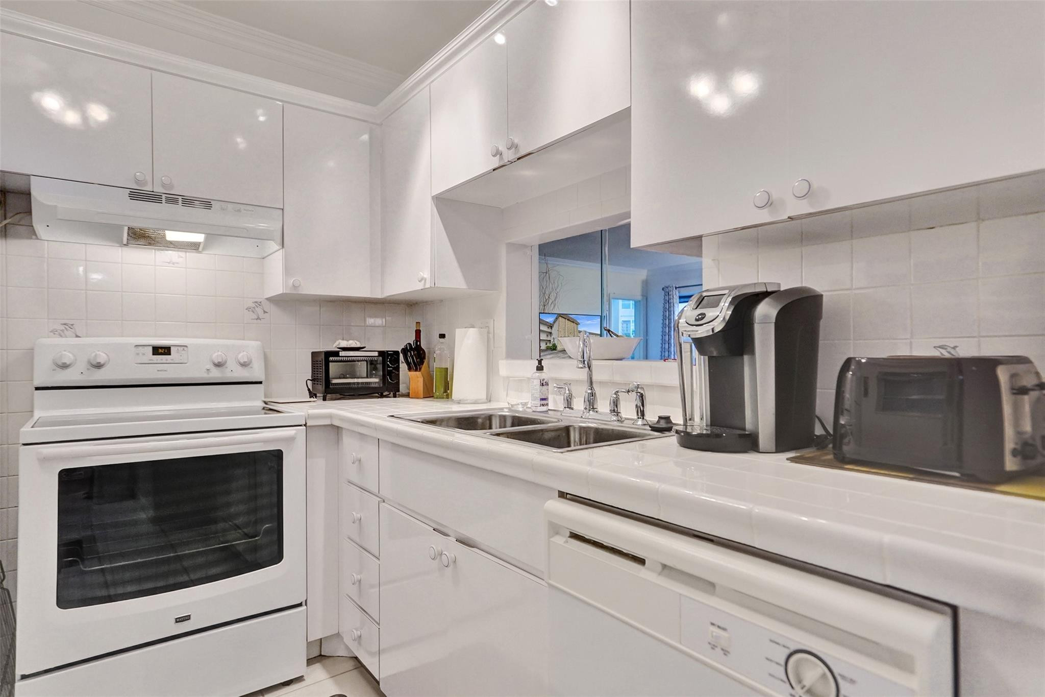 4706 NW 36th Street 409