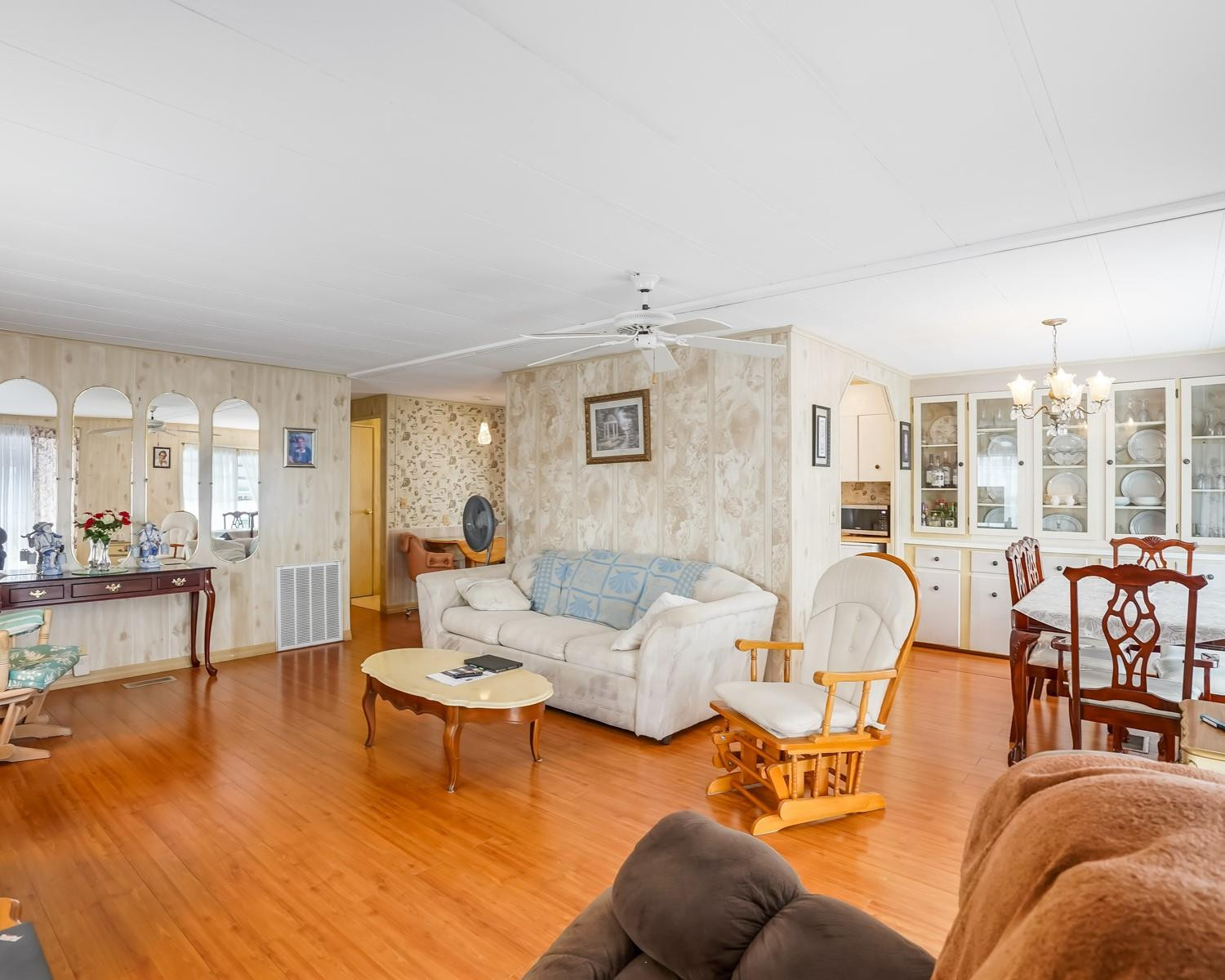 8517 SW 16th Place