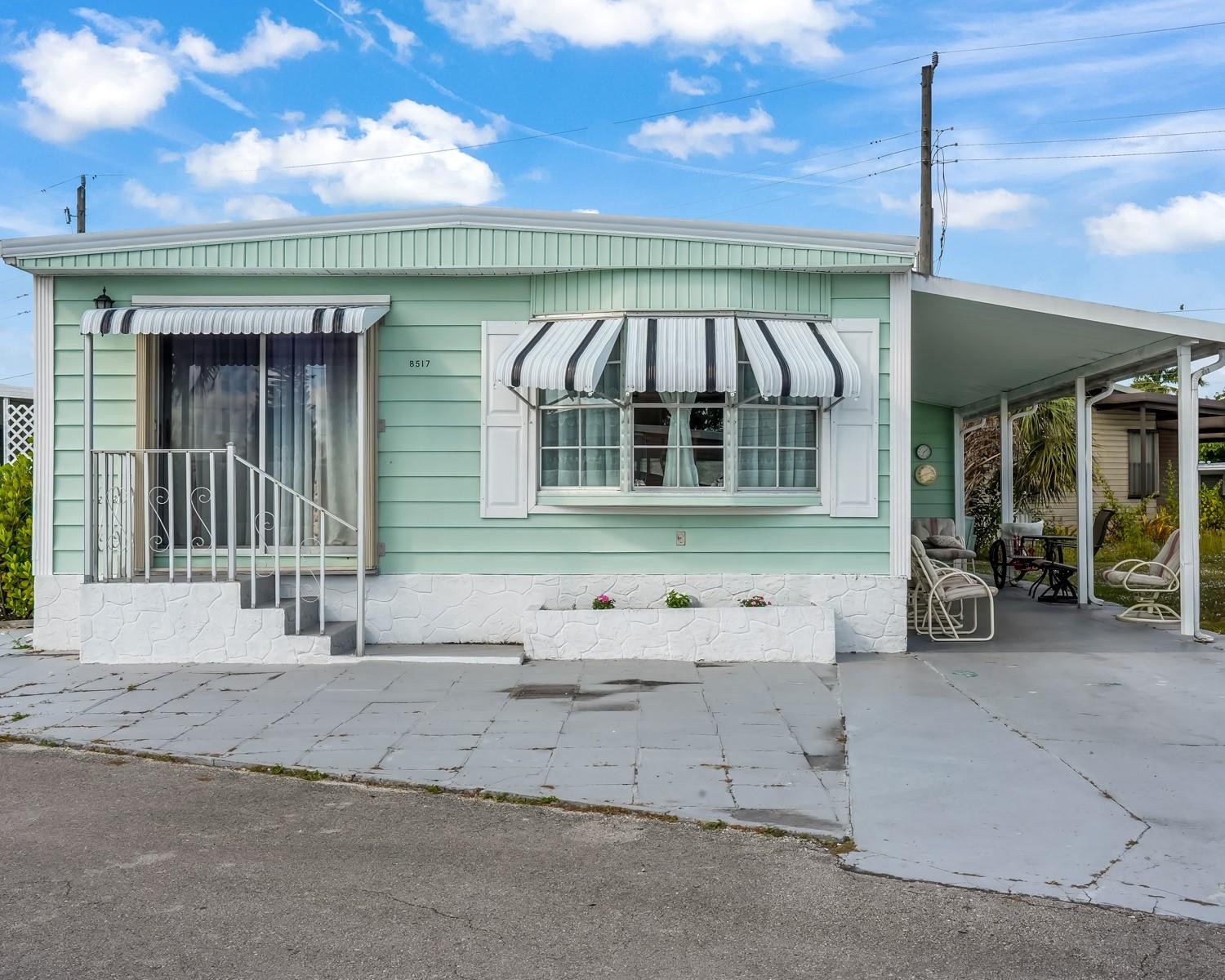 8517 SW 16th Place