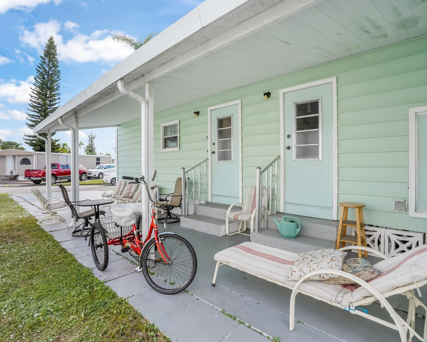 8517 SW 16th Place