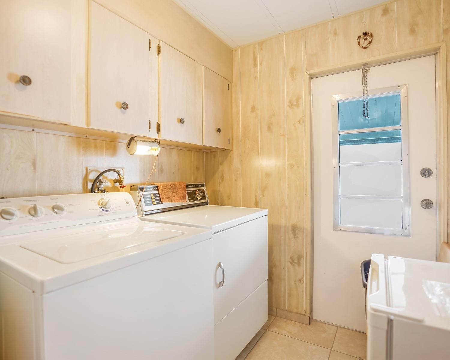 8517 SW 16th Place