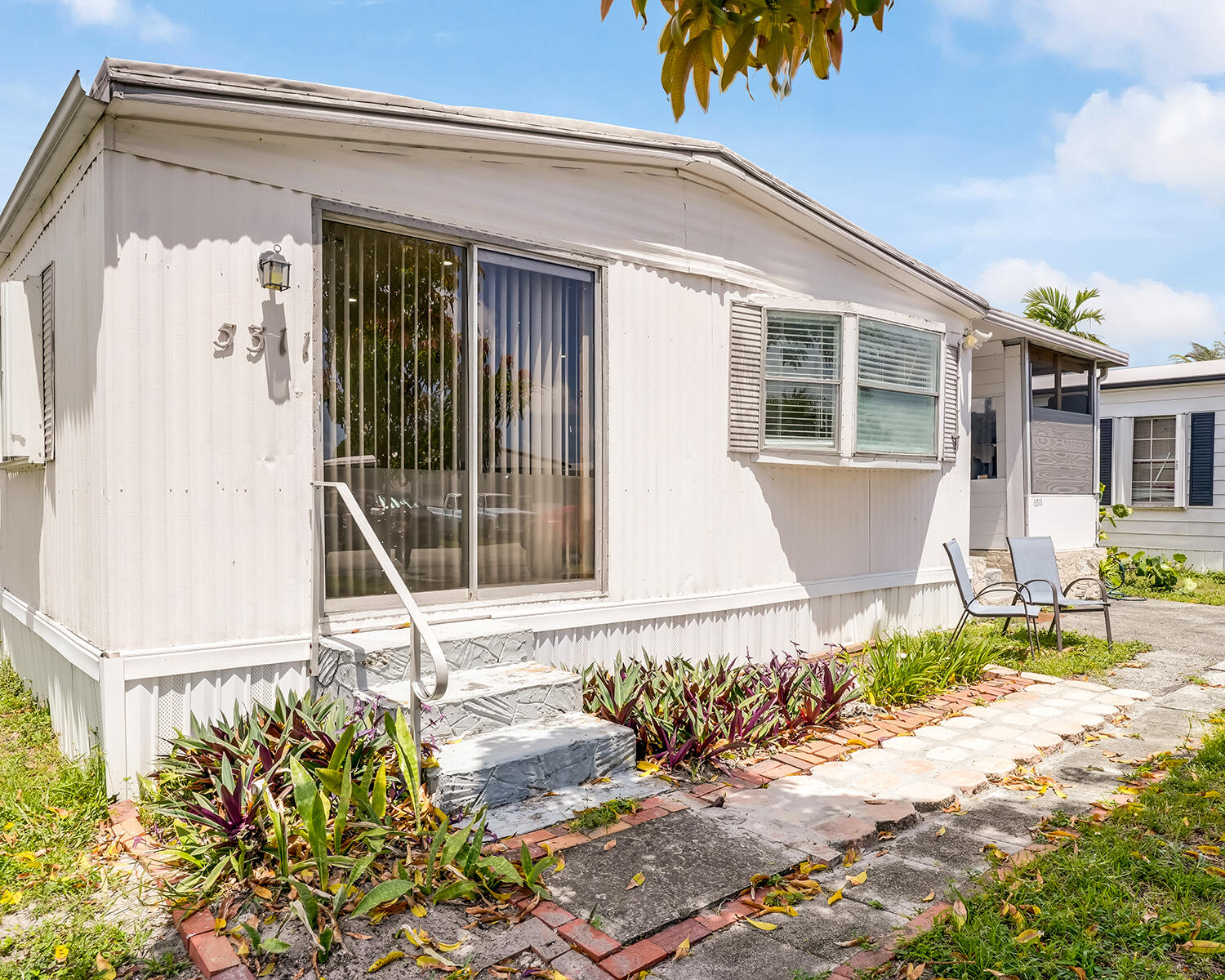 5311 SW 23rd Terrace