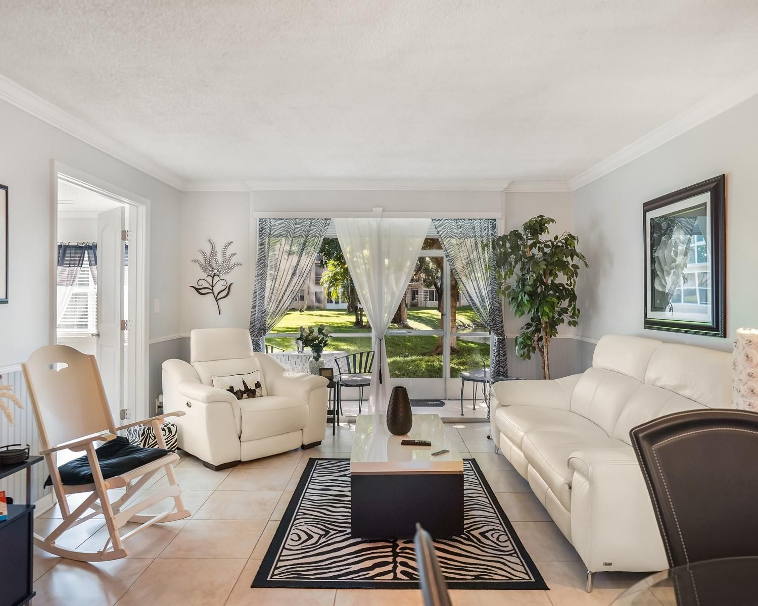 9281 Sunrise Lakes Boulevard Unit: 101