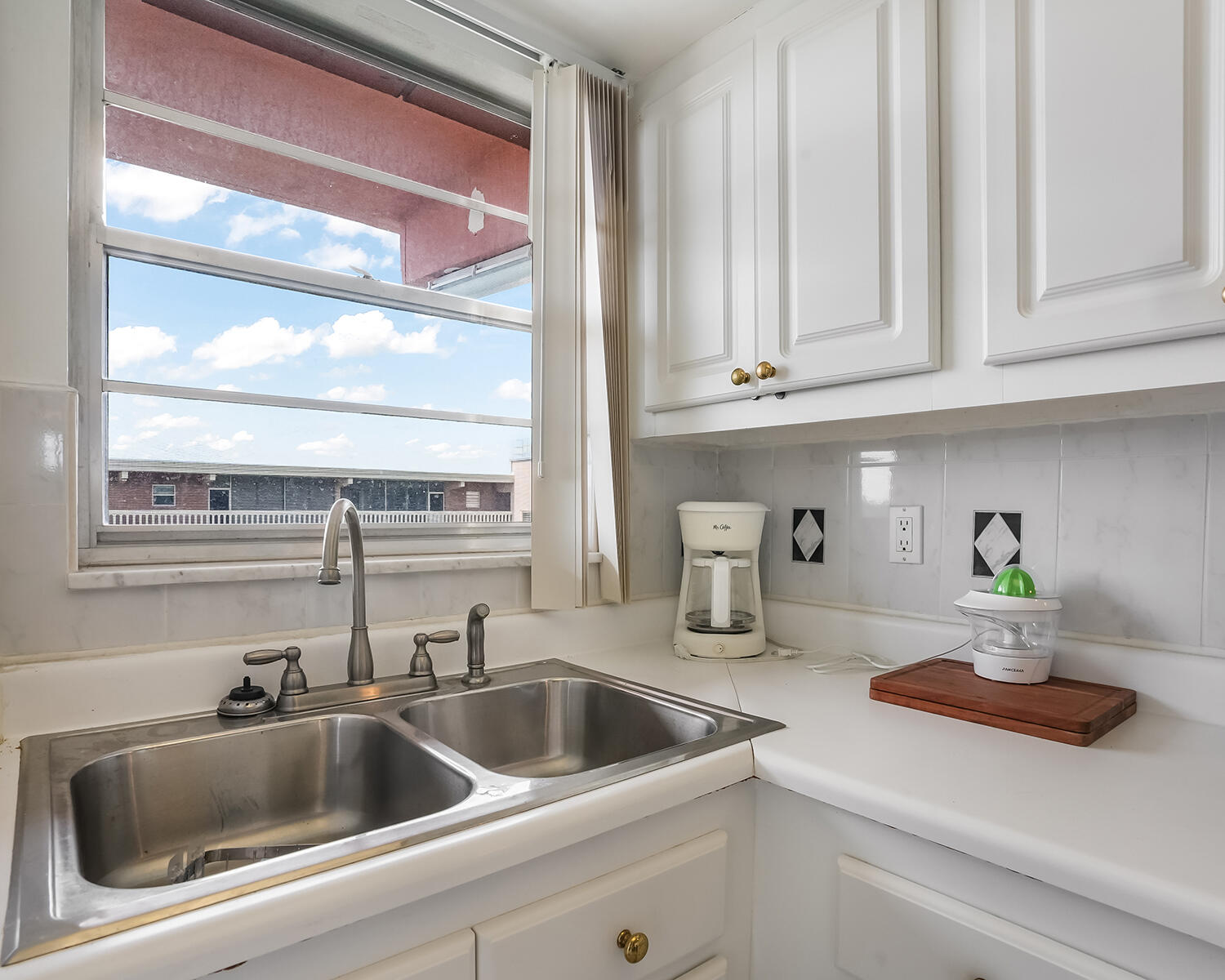 180 NE 12th Avenue 15E