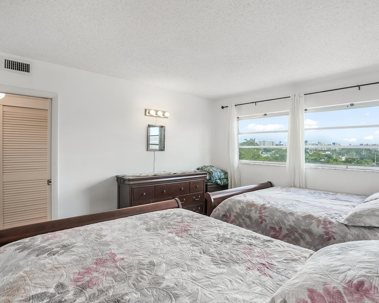 180 NE 12th Avenue 15E