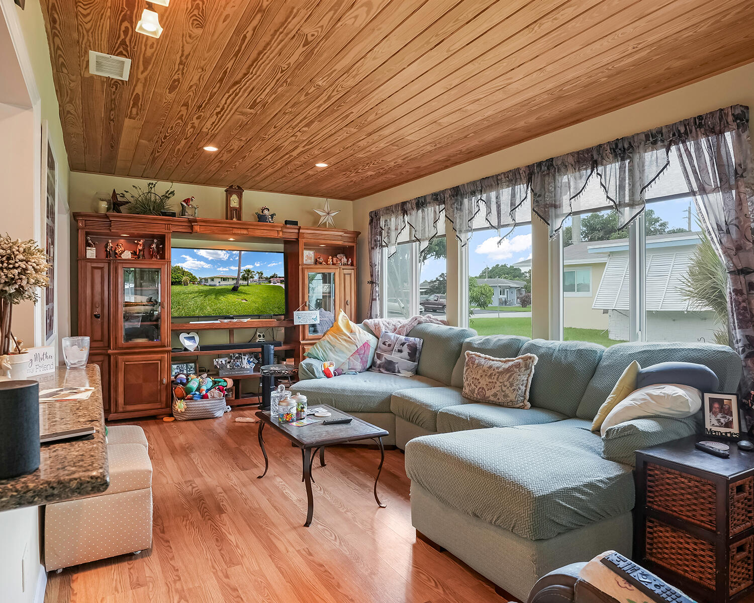 4701 NW 47th Terrace