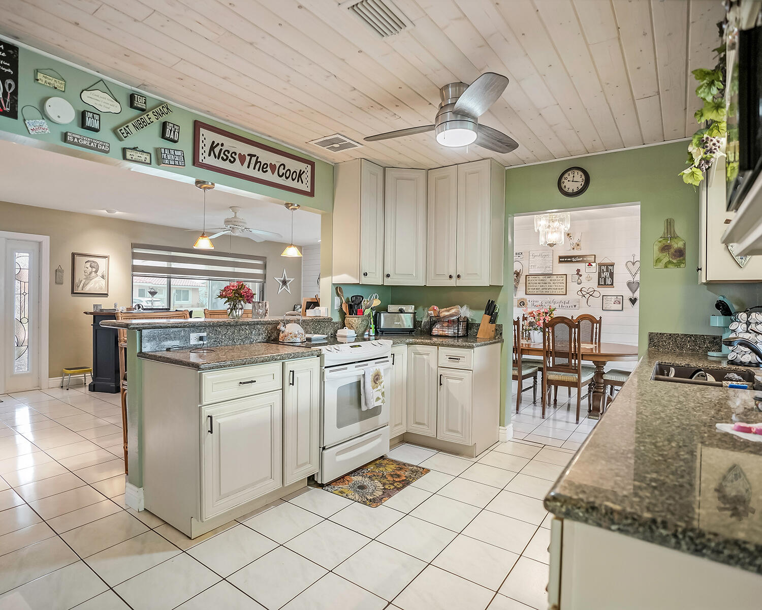 4701 NW 47th Terrace