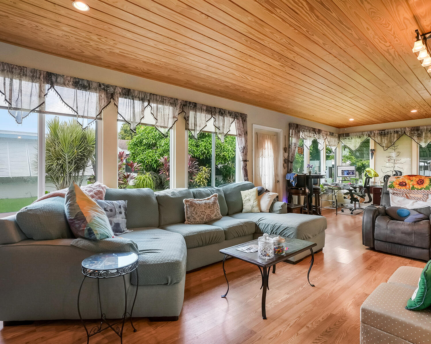4701 NW 47th Terrace