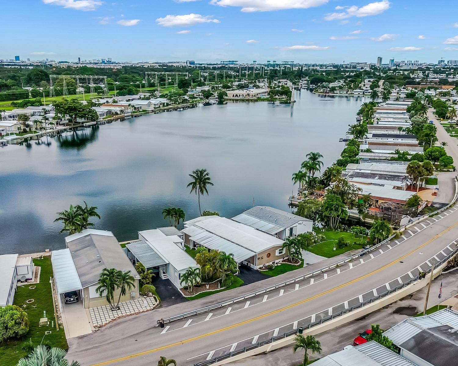 3055 Lakeshore Drive