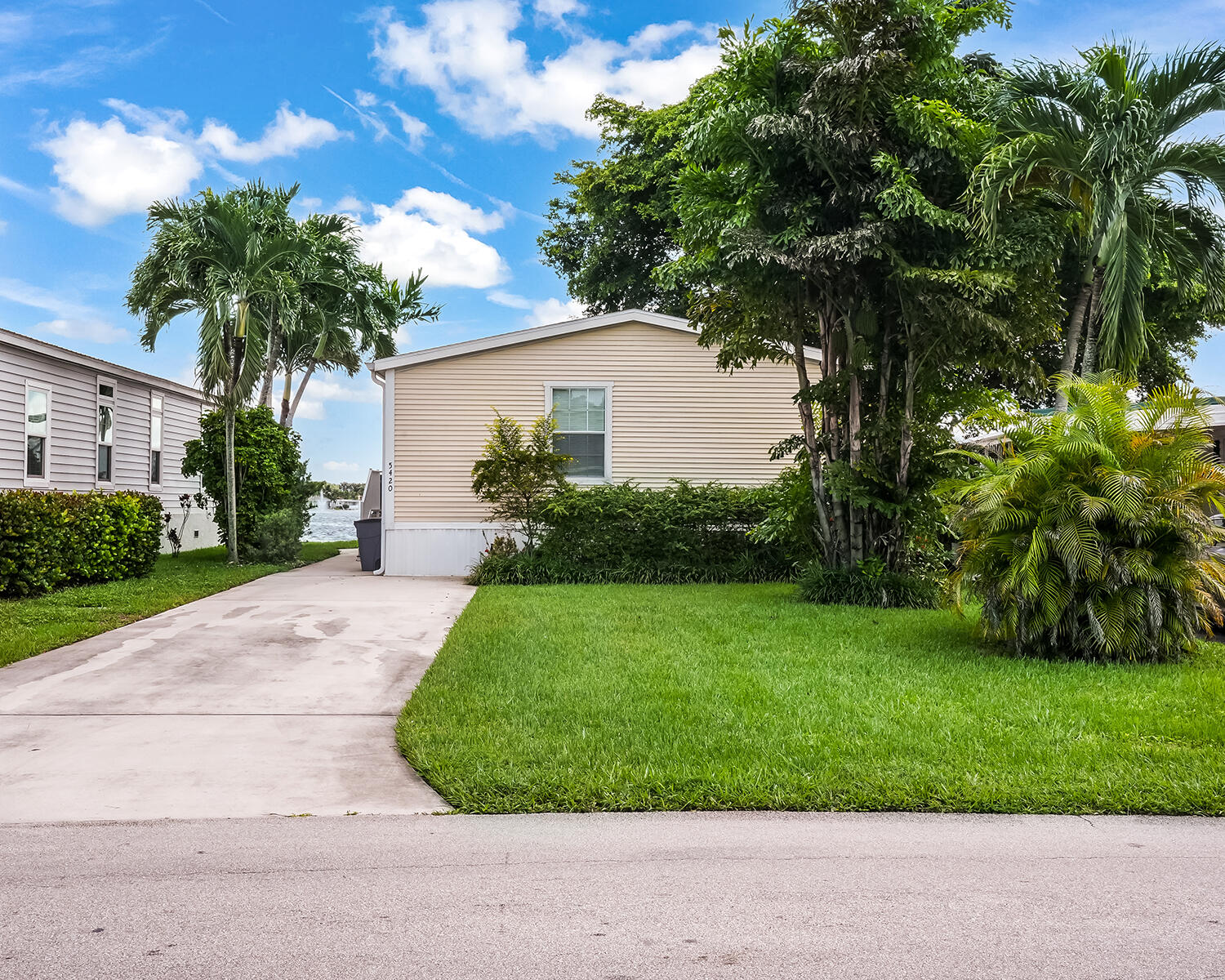 5420 Lagoon Drive