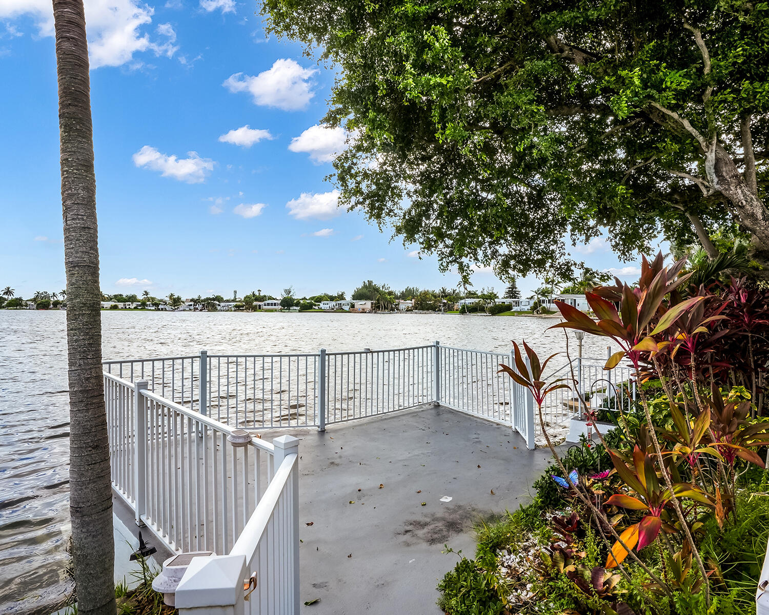 5420 Lagoon Drive