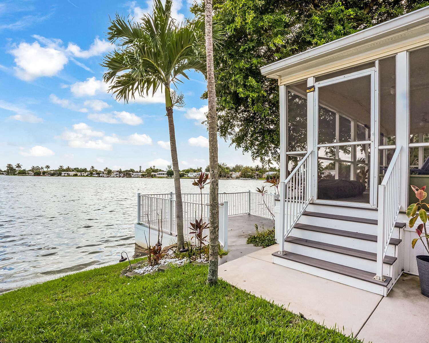5420 Lagoon Drive