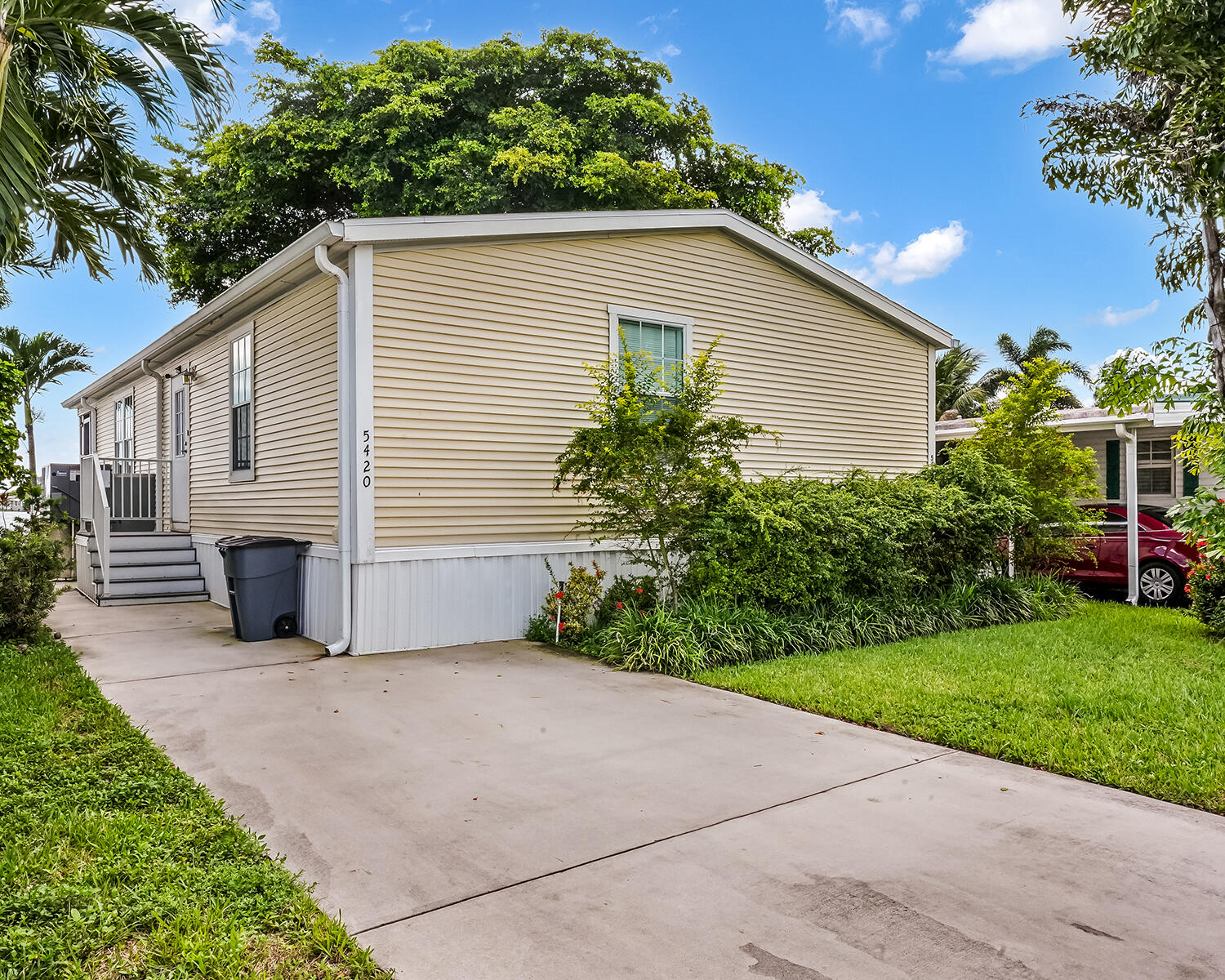 5420 Lagoon Drive