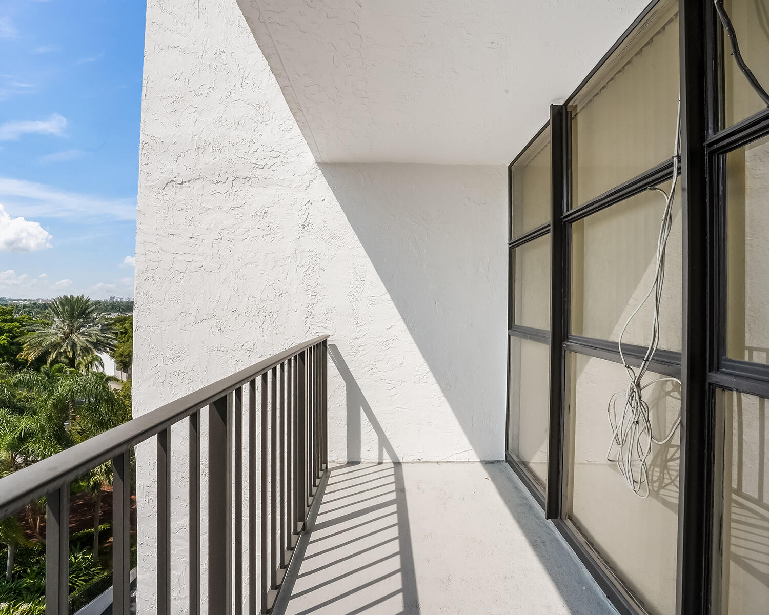 600 PARKVIEW Drive 703