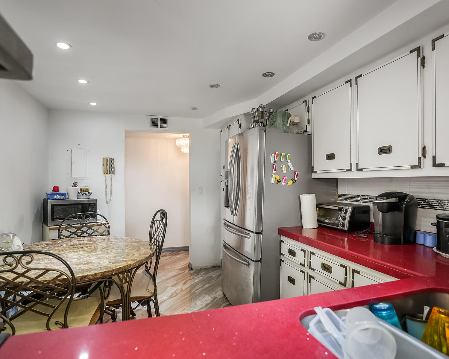 600 PARKVIEW Drive 703