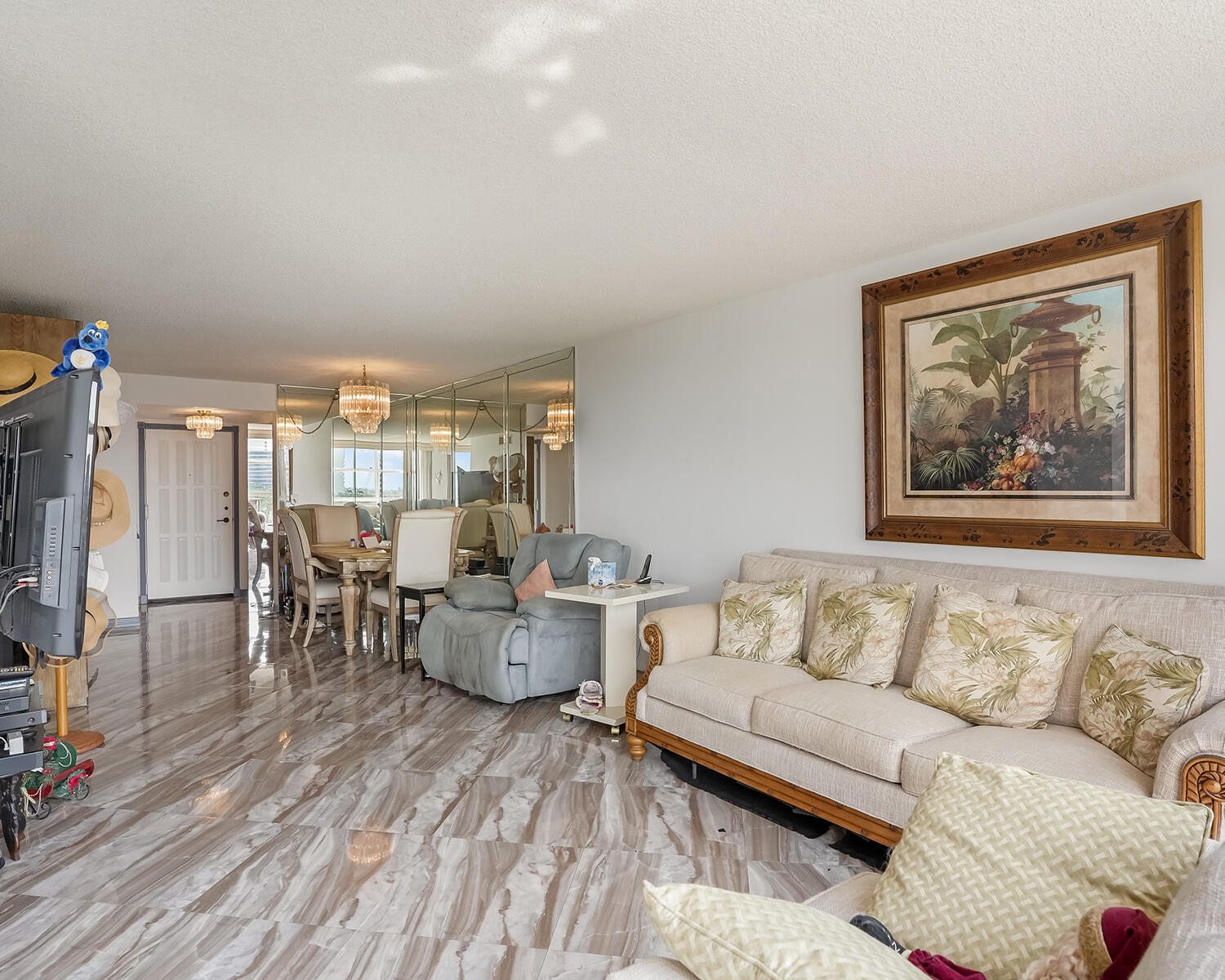 600 PARKVIEW Drive 703