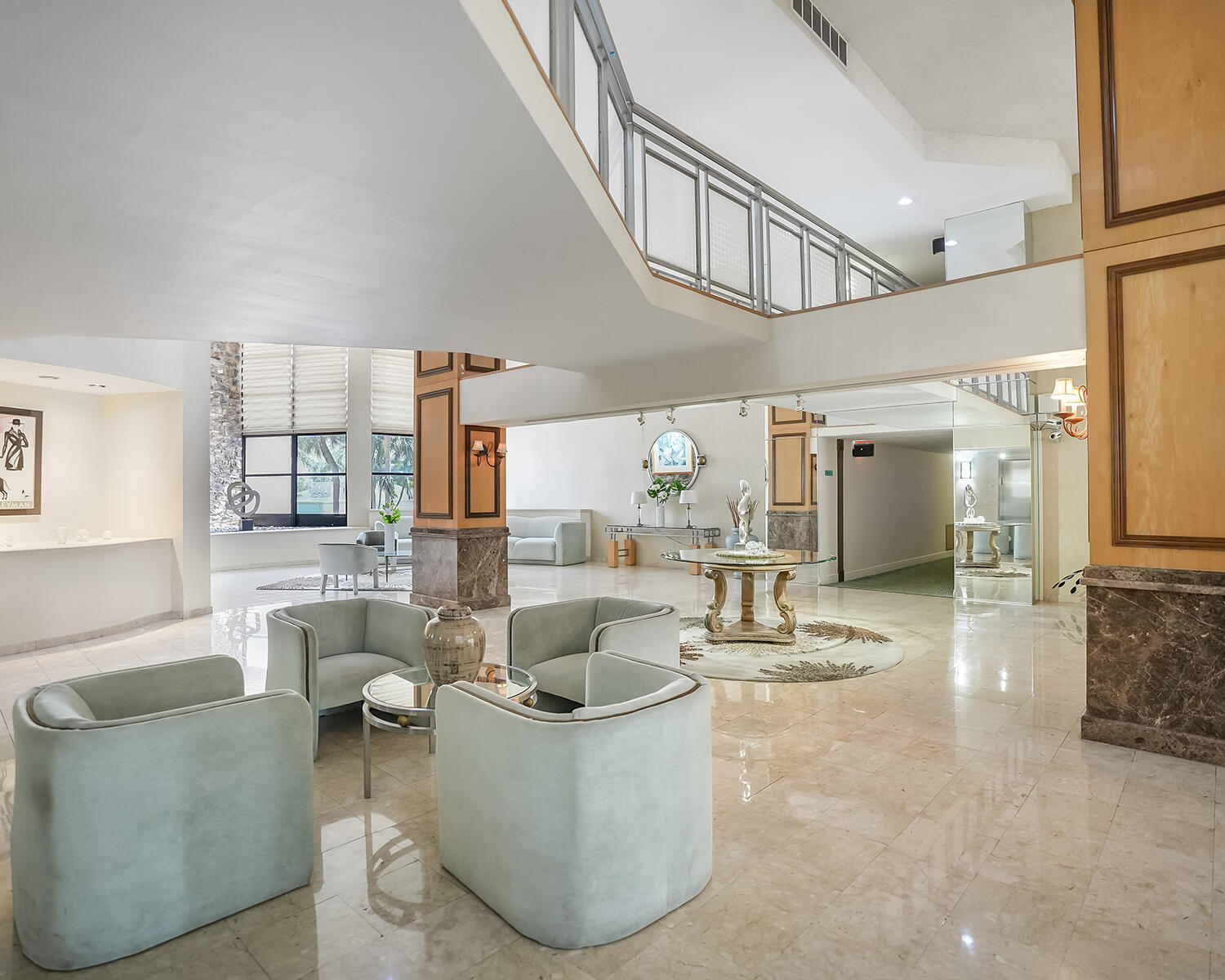 600 PARKVIEW Drive 703