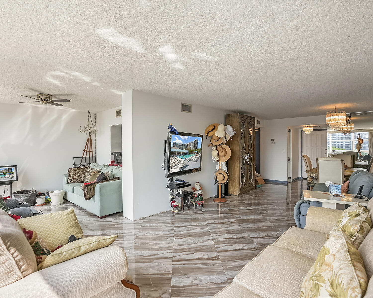 600 PARKVIEW Drive 703