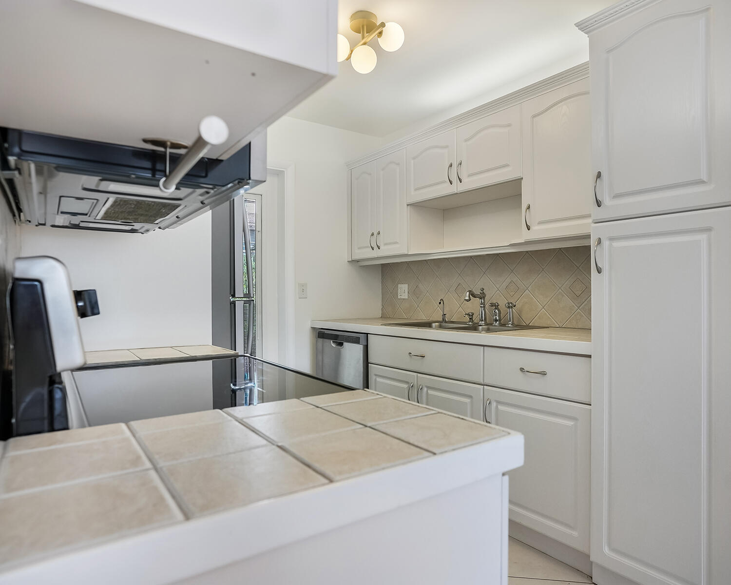 2600 DIANA Drive 107