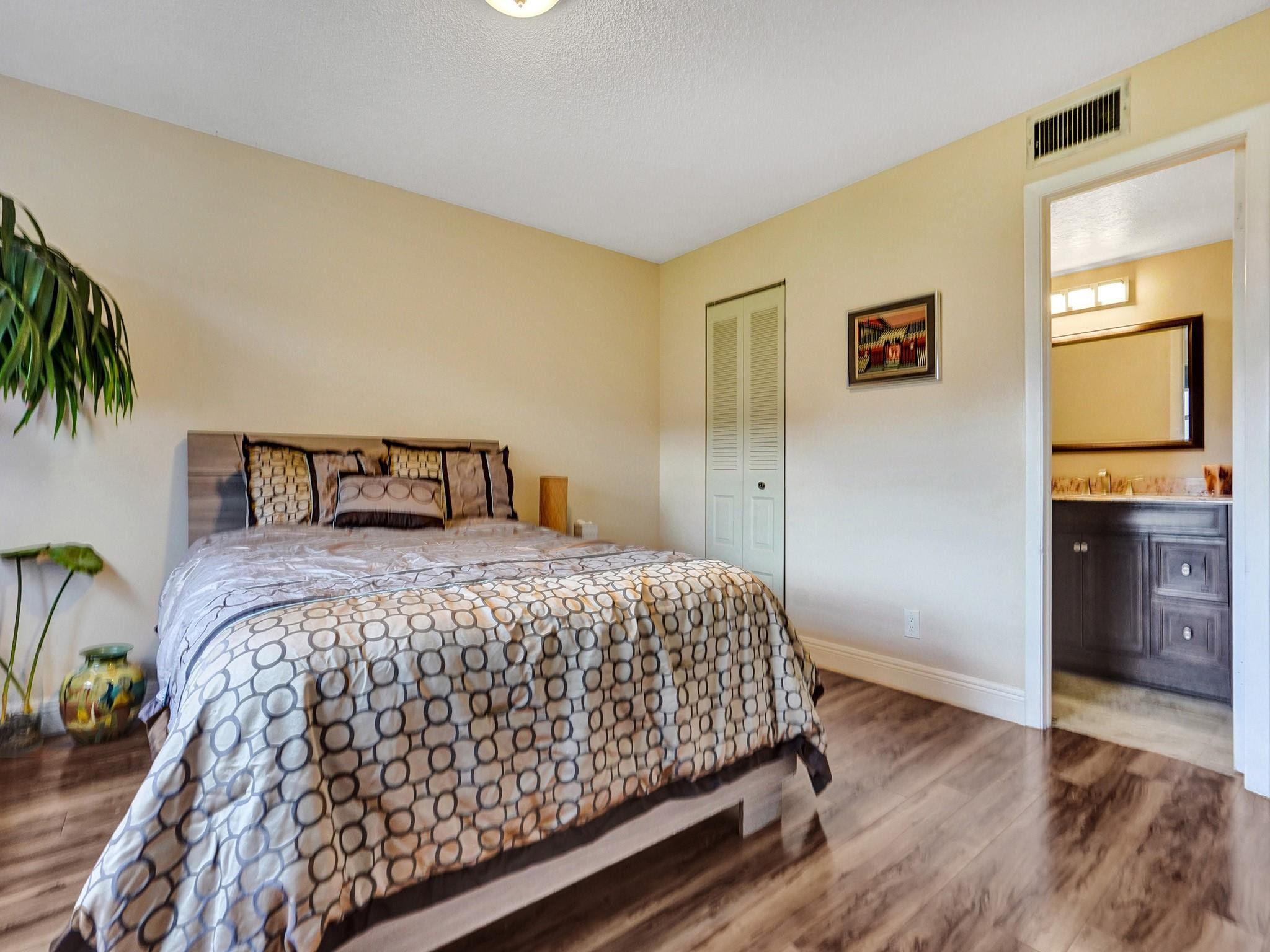 2748 NW 104th Ave 107