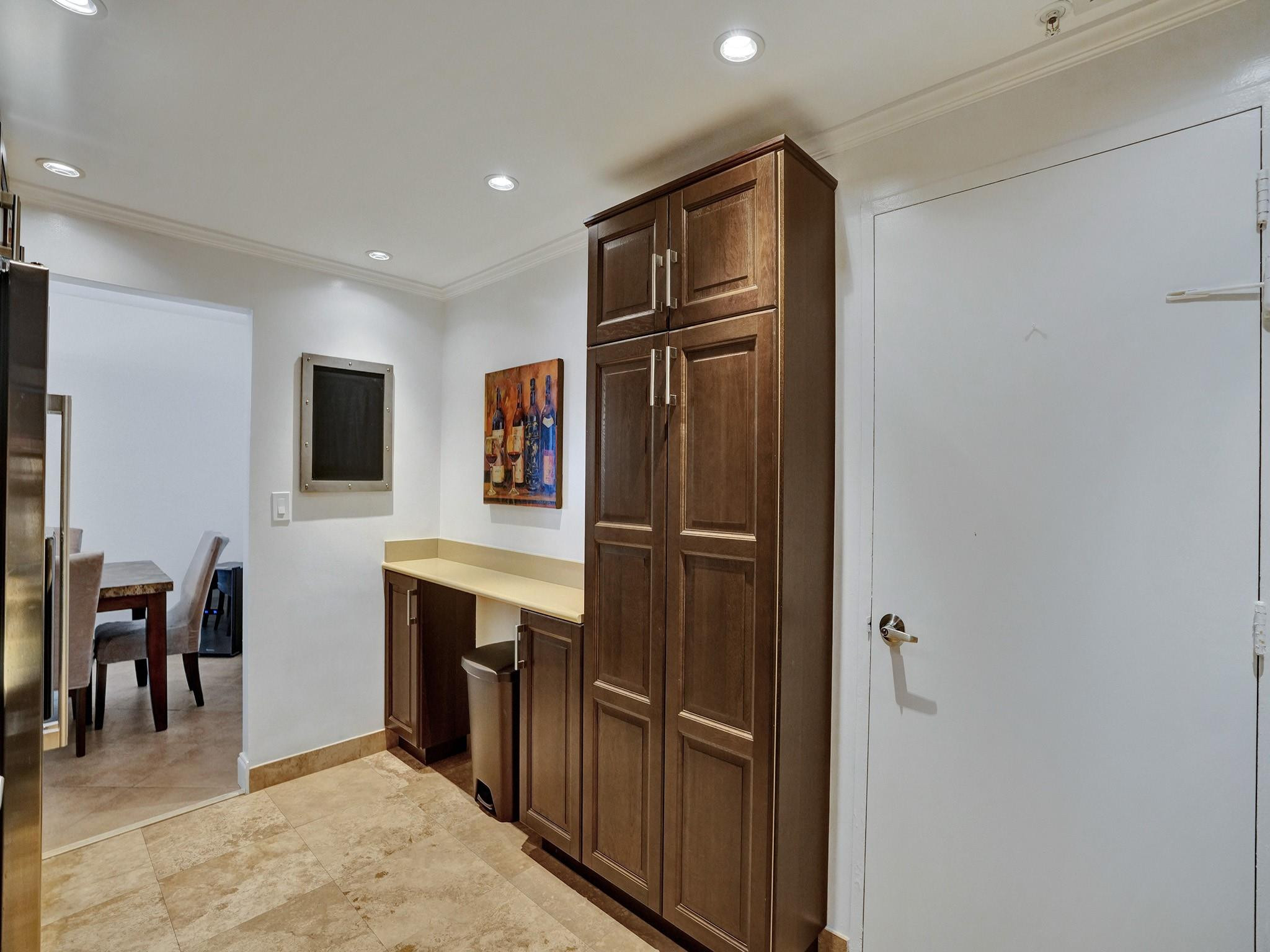 3801 S Ocean Dr 10G