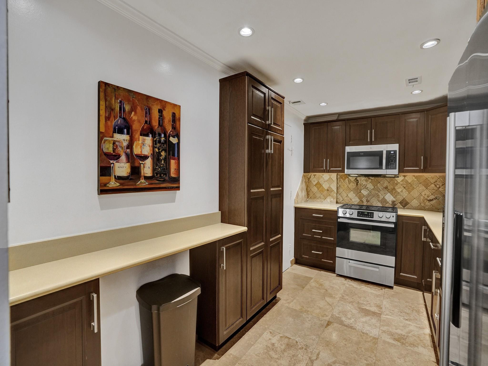 3801 S Ocean Dr 10G