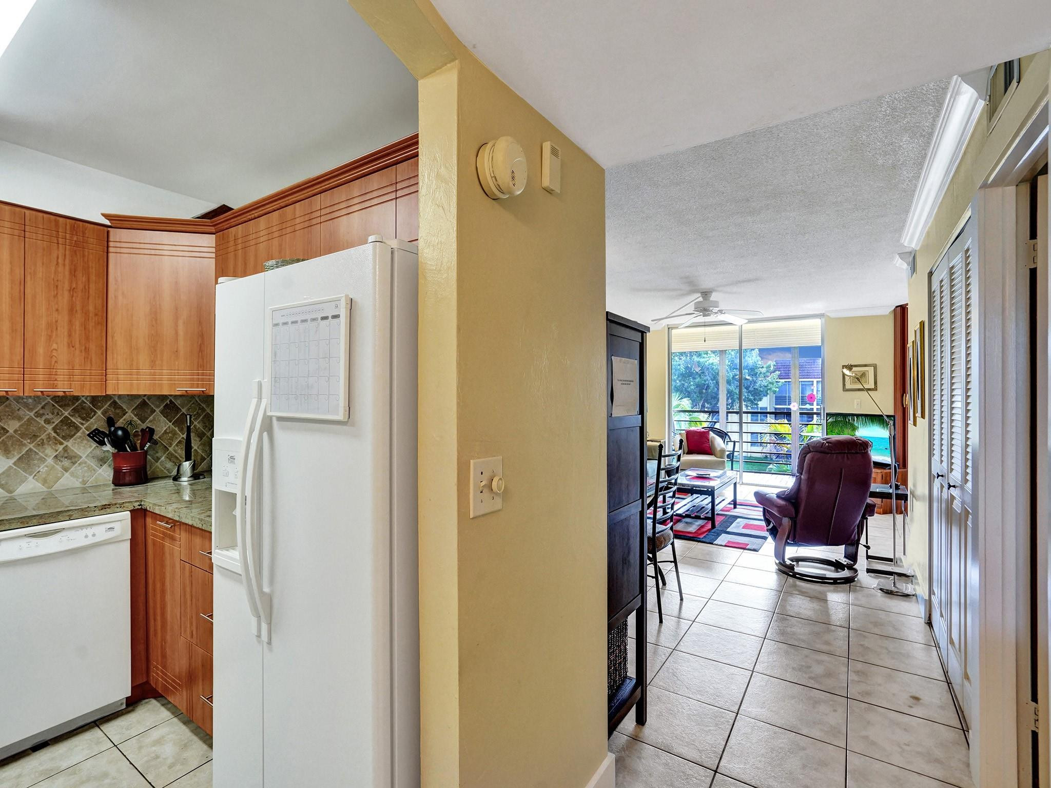 3195 Foxcroft Rd F304