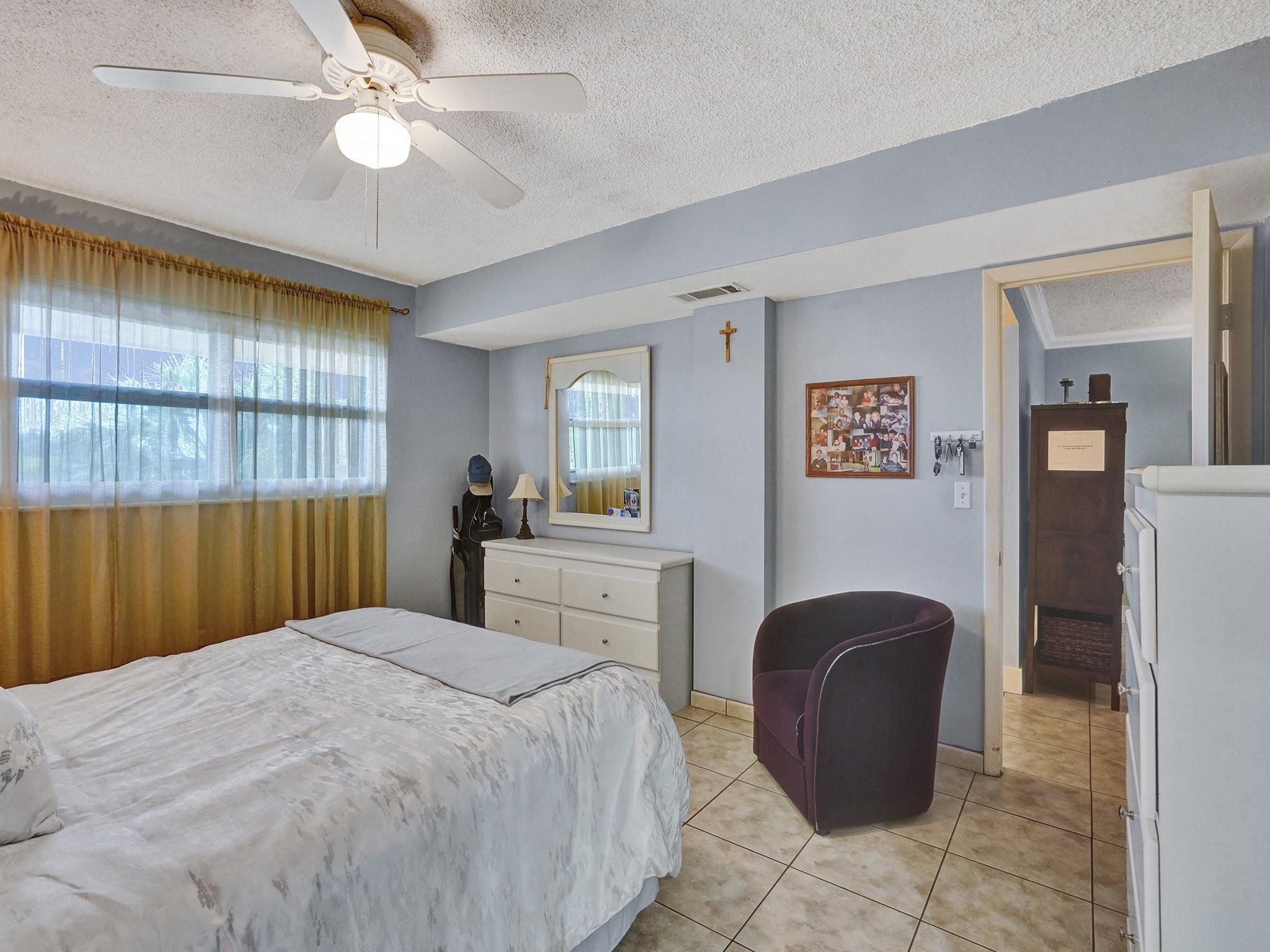 3195 Foxcroft Rd F304