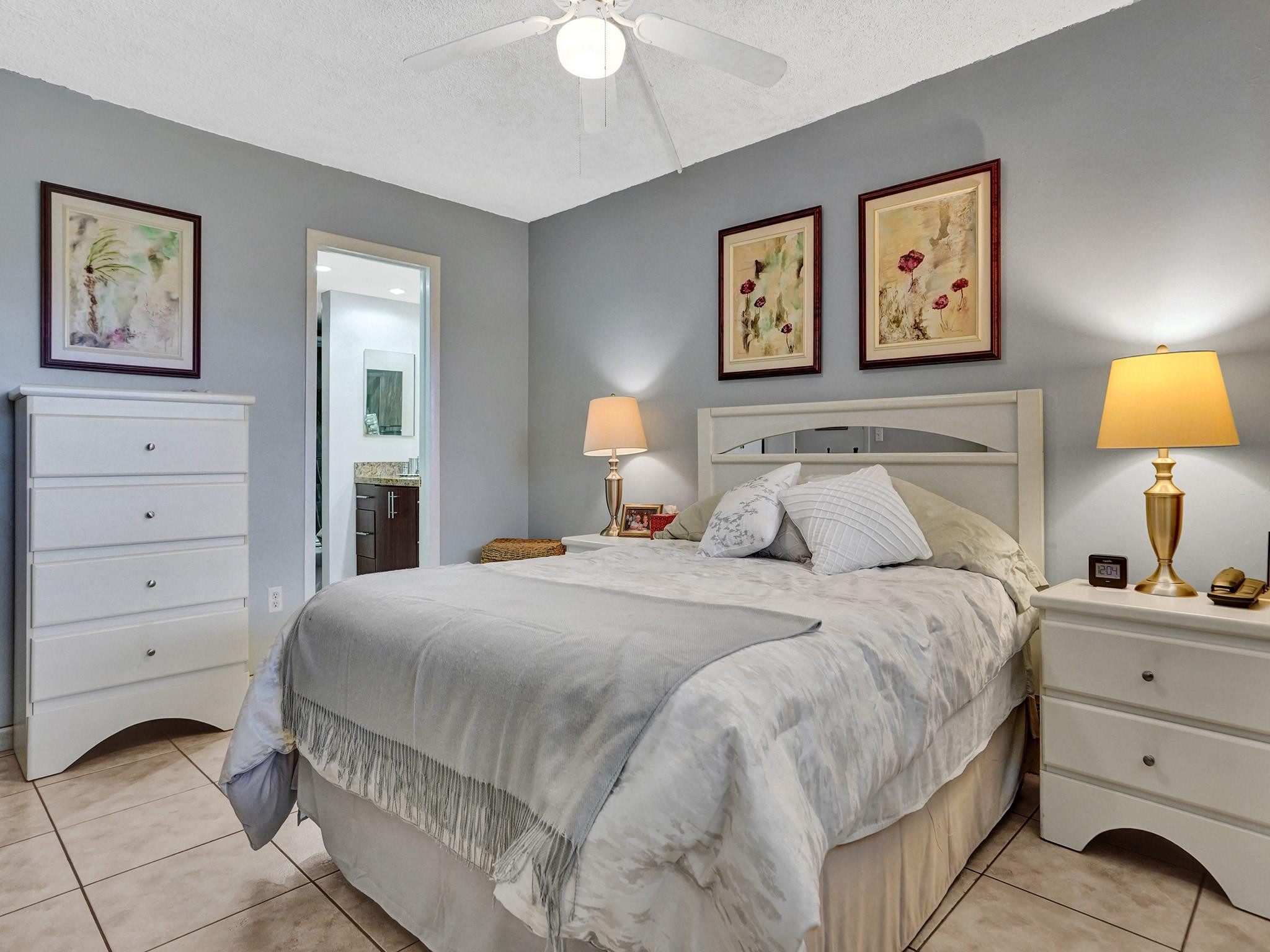 3195 Foxcroft Rd F304