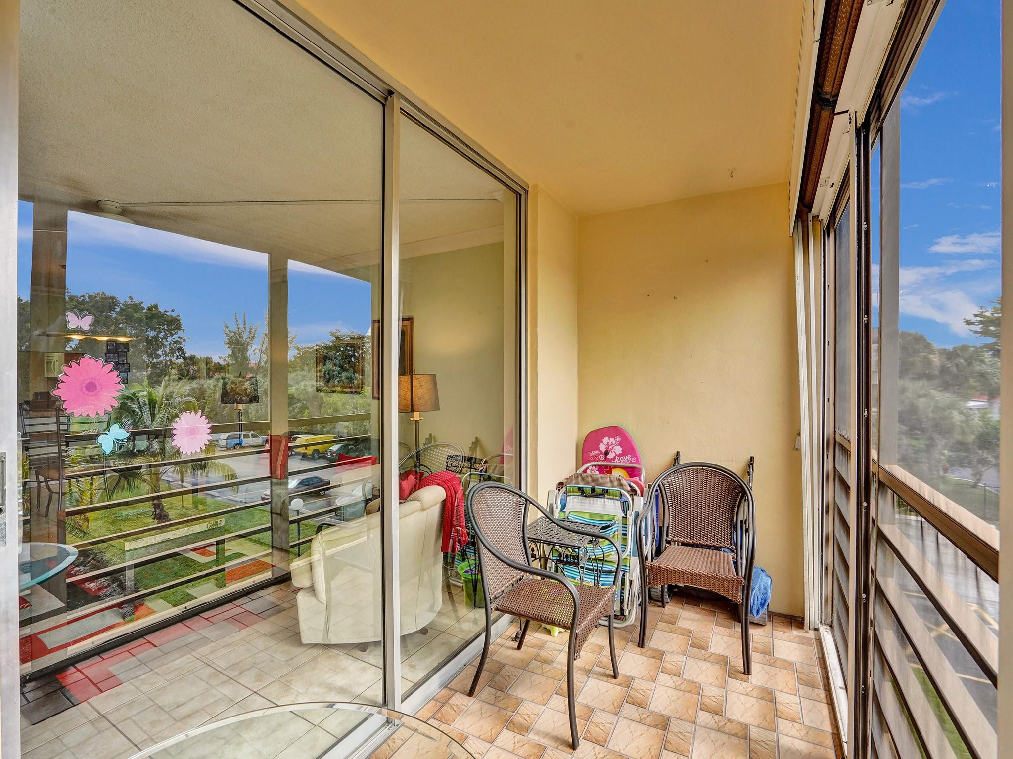 3195 Foxcroft Rd F304