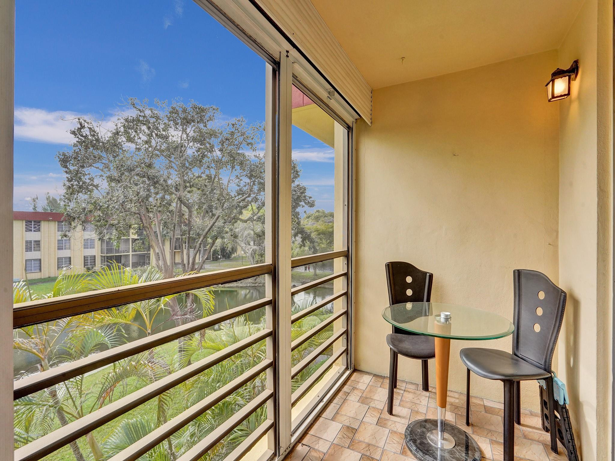 3195 Foxcroft Rd F304